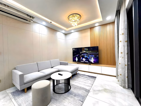 Midtown apartment for rent in Phu My Hung, 22 million, 99m2, 2 bedrooms, 2 bathrooms, reputable owner