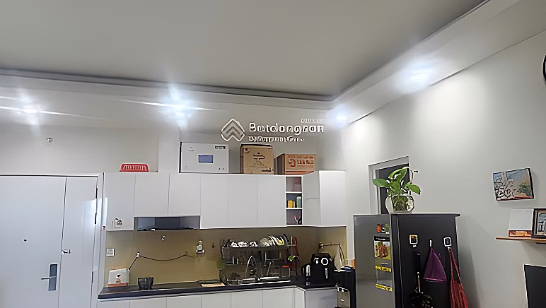 I have an empty apartment for rent right away, 2 bedrooms, 2 bathrooms, full interior at Moonlight Boulevard, price 12 million. Can stay right away