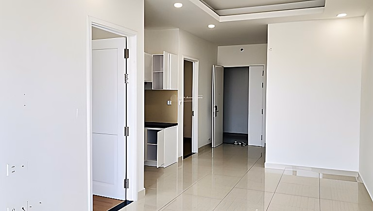I have an empty apartment for rent right away, 2 bedrooms, 2 bathrooms, full interior at Moonlight Boulevard, price 12 million. Can stay right away