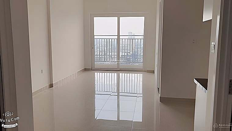 I have an empty apartment for rent right away, 2 bedrooms, 2 bathrooms, full interior at Moonlight Boulevard, price 12 million. Can stay right away