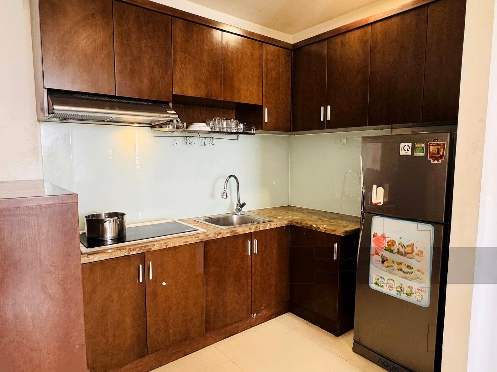 Good price. Urgent sale of Icon 56 apartment | 1 private bedroom | 47m2 | Price 5.6 billion. Contact Mai to help you look at the house