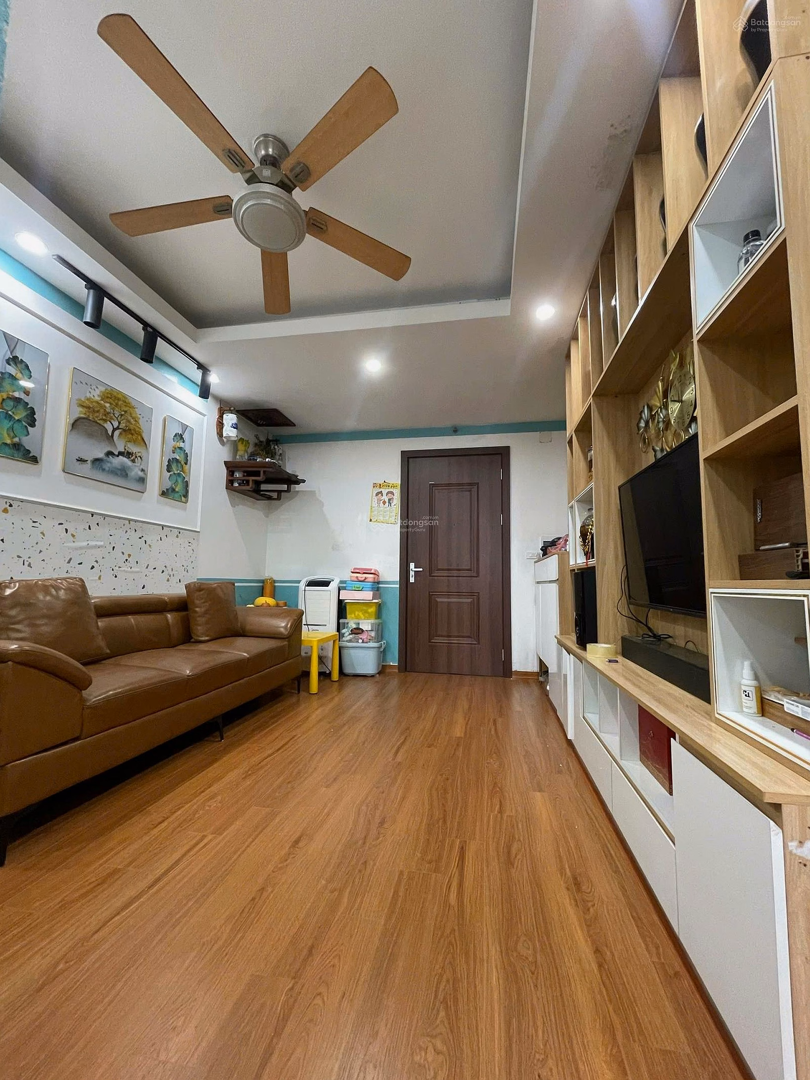 66m2 Lake view 2 bedrooms HH Linh Dam. Cool Southeast direction 2.6x billion negotiable