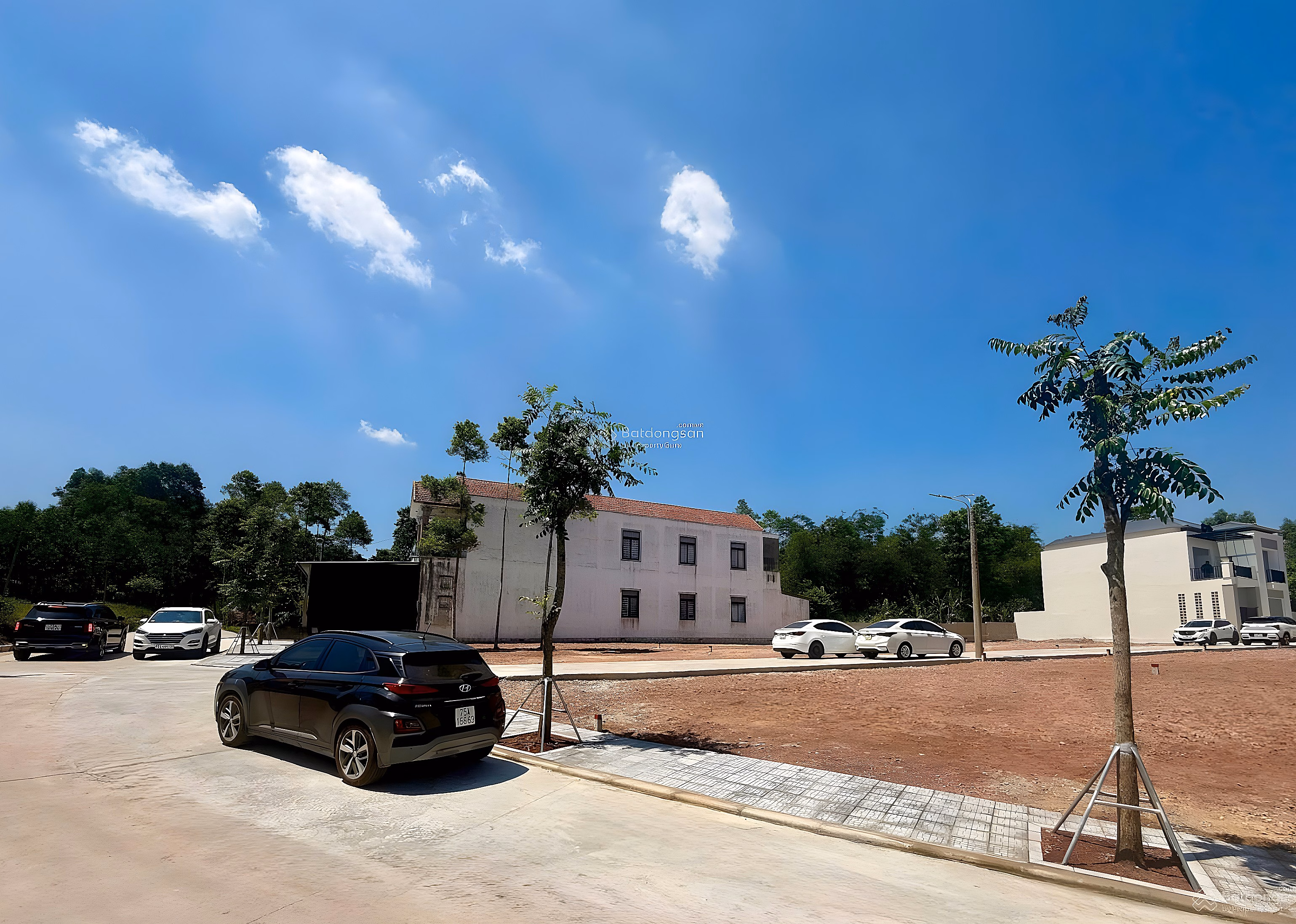 Only 1.5x billion owns 100m² land near 43m road - Hoai Thanh subdivision, 3-car avoid