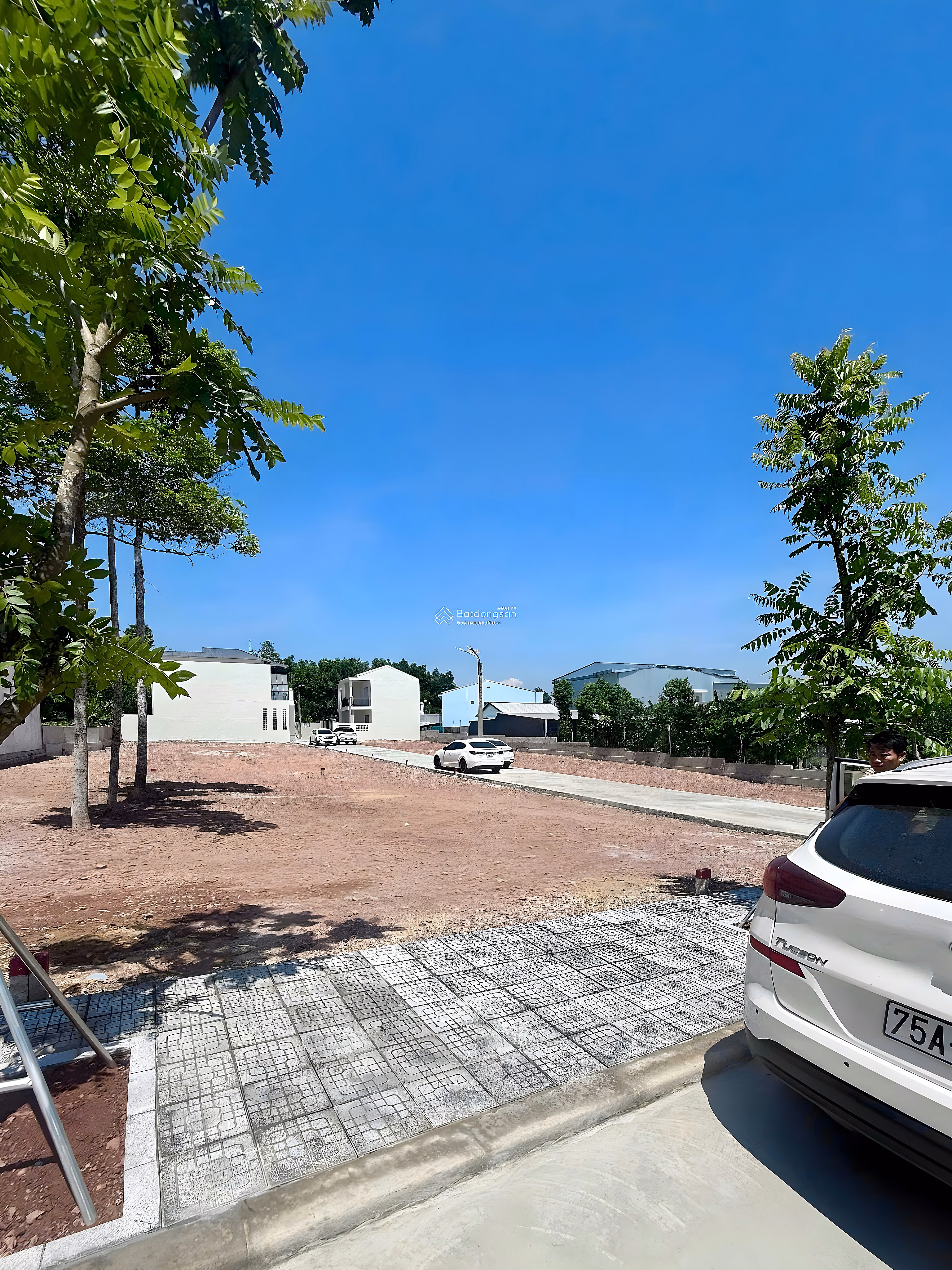 Only 1.5x billion owns 100m² land near 43m road - Hoai Thanh subdivision, 3-car avoid