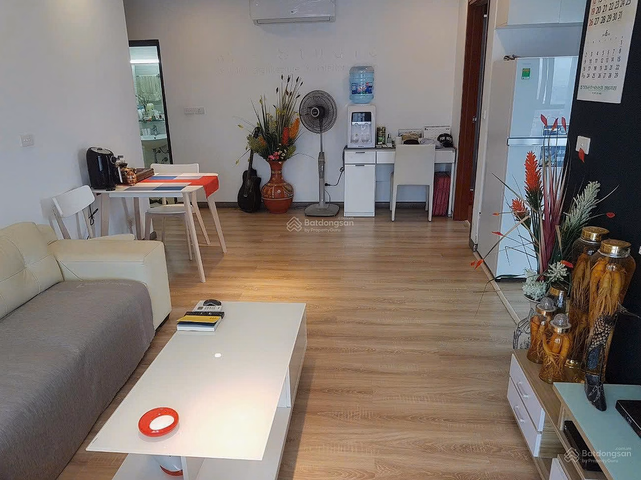 Apartment for sale at 137 Nguyen Ngoc Vu 80m², designed with 3 bedrooms and 2 bathrooms. Contact: 0971 405 ***
