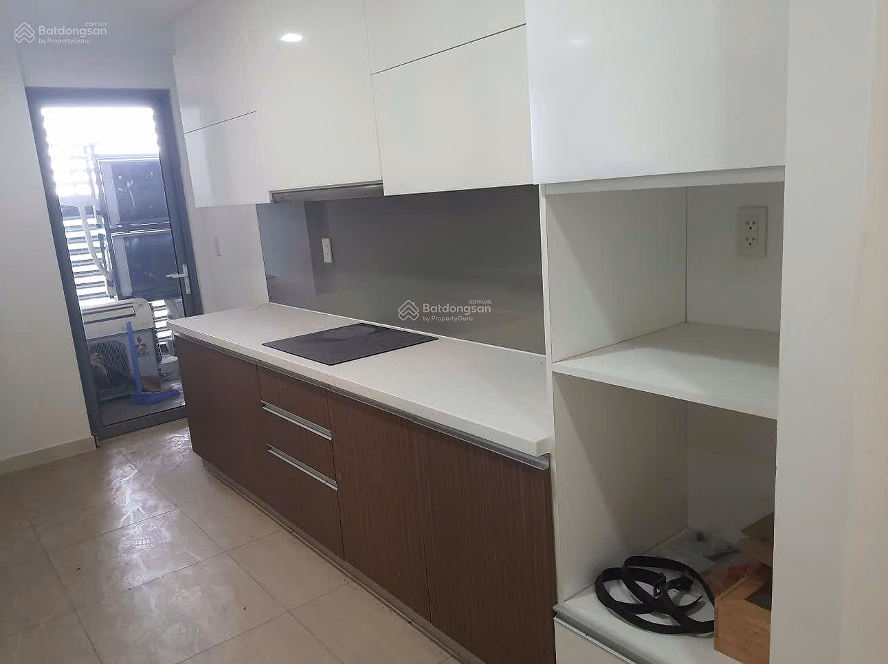 3 bedroom, 2 bathroom apartment for rent, fully furnished, 165m2, super spacious, beautiful view, high floor, Sunshine Diamond River