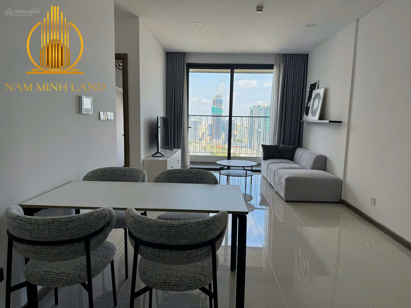 Nam Minh Land - Opal Saigon Pearl for rent, 2 bedrooms, high floor, view of Ba Son bridge, District 1