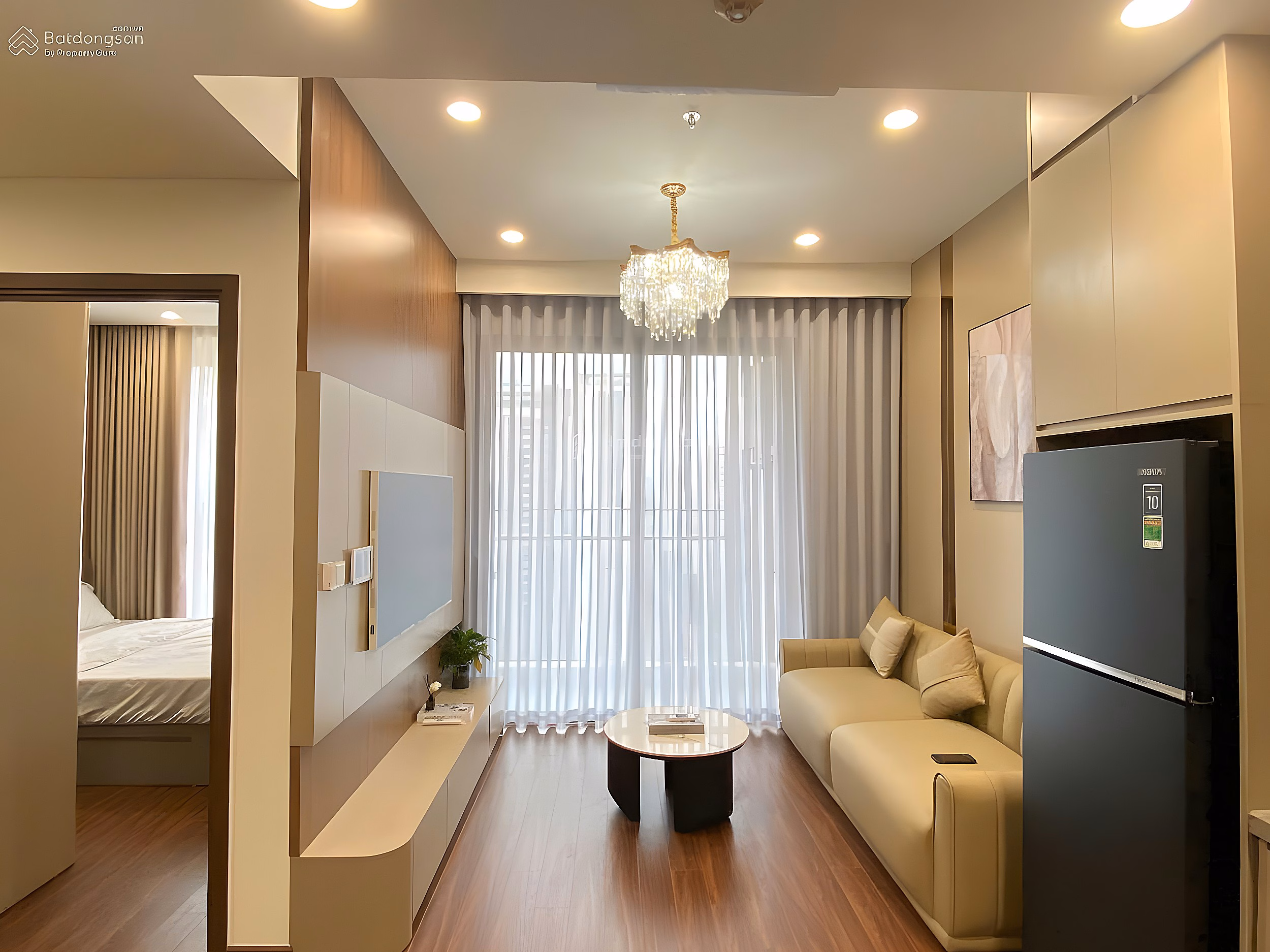 For rent 1 bedroom + 1 building H1, 18th floor, full of luxury furniture - ready to move in - easygoing landlord