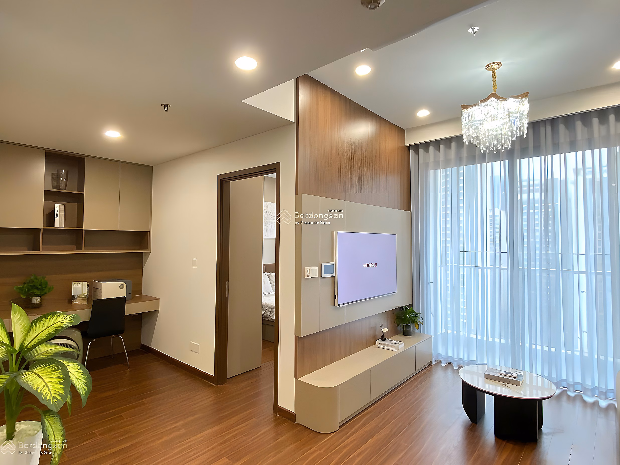 For rent 1 bedroom + 1 building H1, 18th floor, full of luxury furniture - ready to move in - easygoing landlord