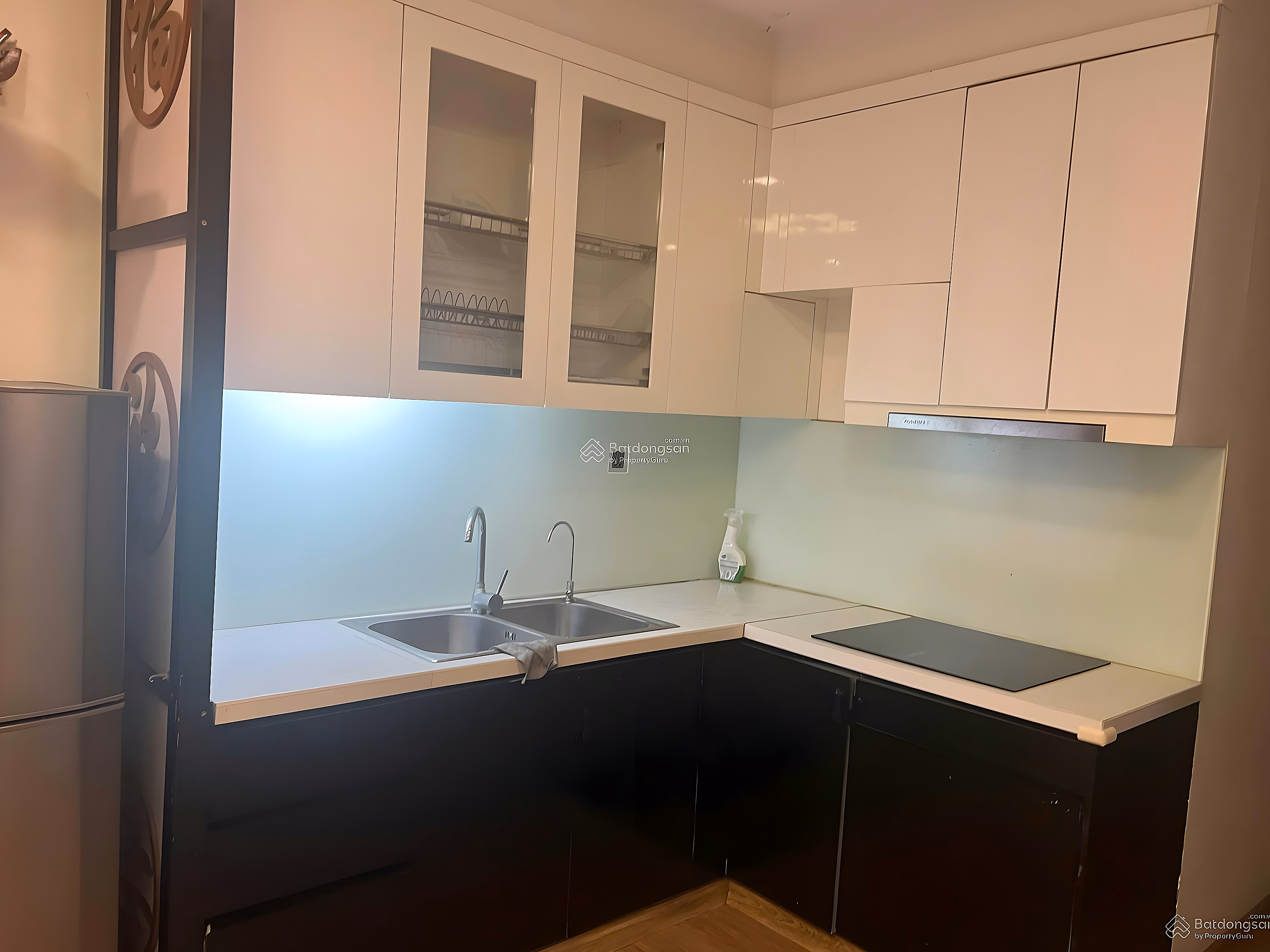 Owner for rent 70m2 apartment, 3 bedrooms Vinhomes Green Bay Me Tri apartment building, fully furnished