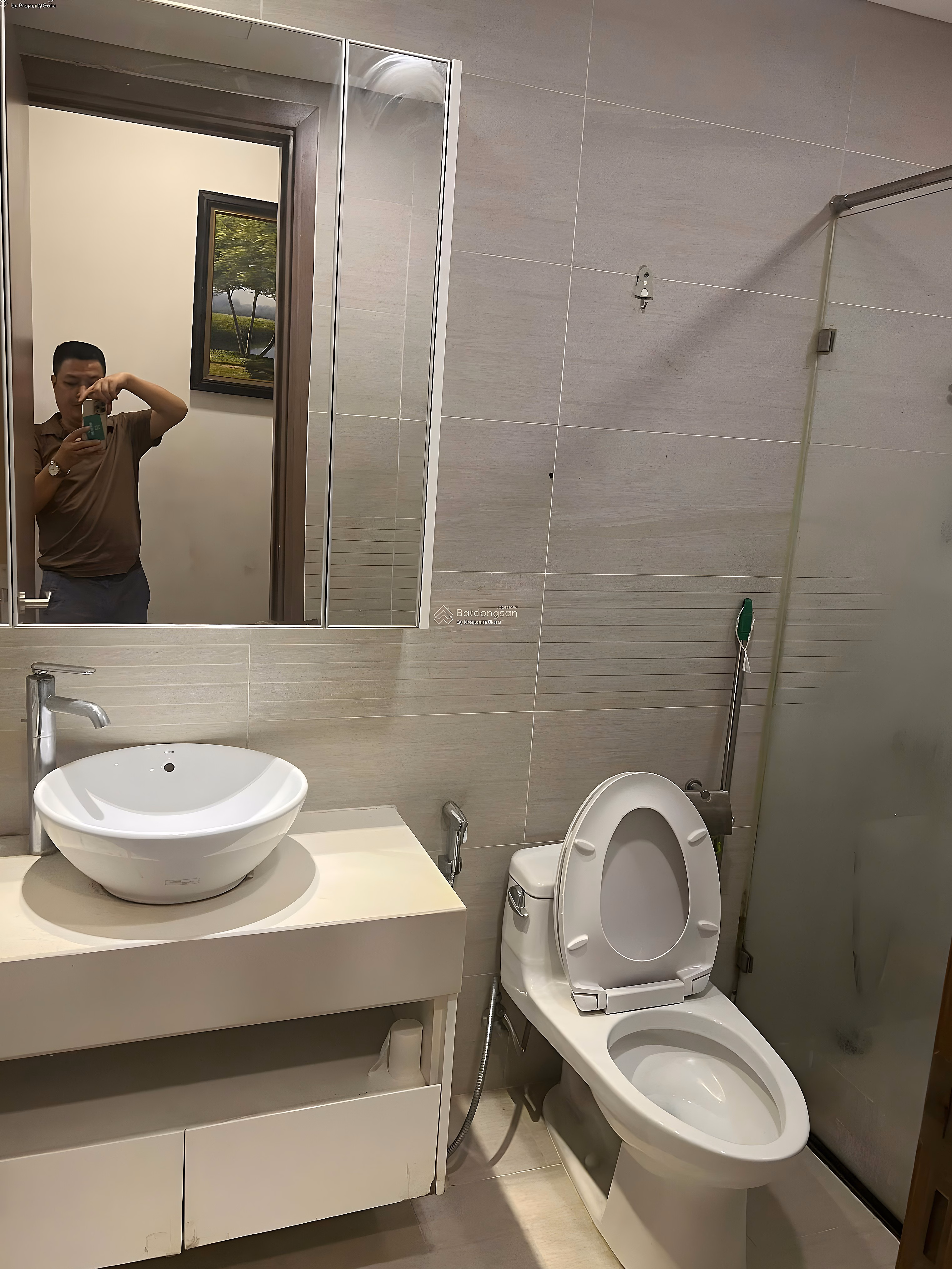 Owner for rent 70m2 apartment, 3 bedrooms Vinhomes Green Bay Me Tri apartment building, fully furnished