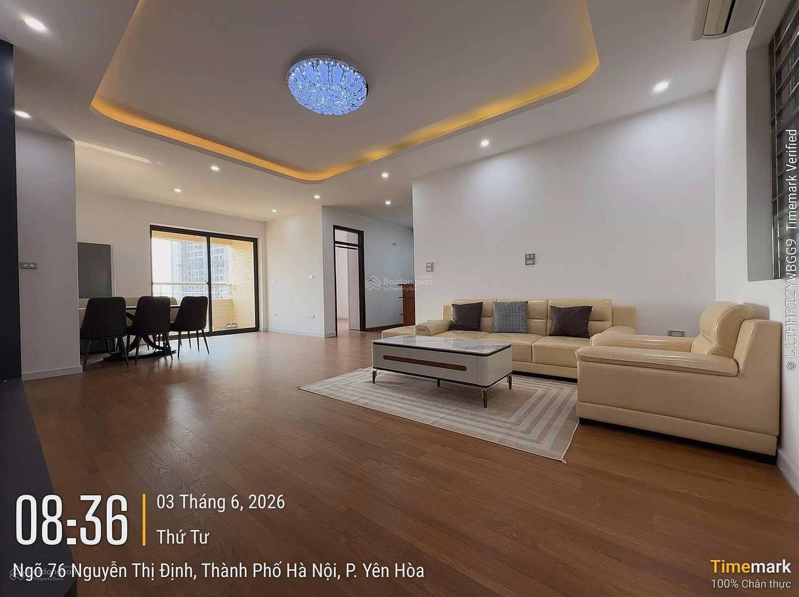Selling apartment with 3 bedrooms, 2 bathrooms, 116.5m2 in Trung Hoa - Nhan Chinh urban area, 10.9 billion balcony SE