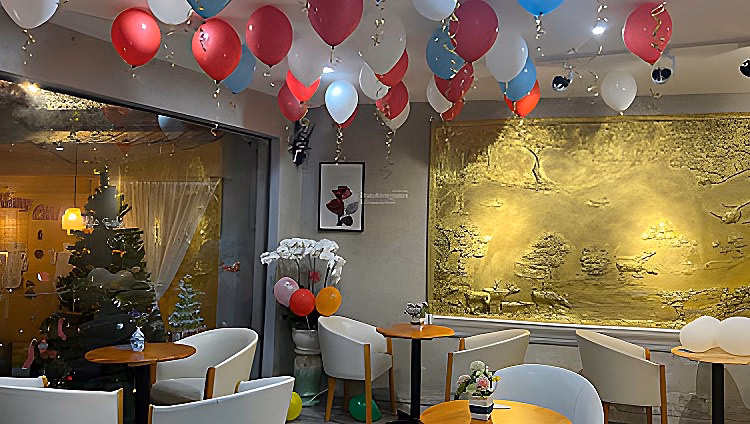 Whole house for rent, frontage on Thuy Van street