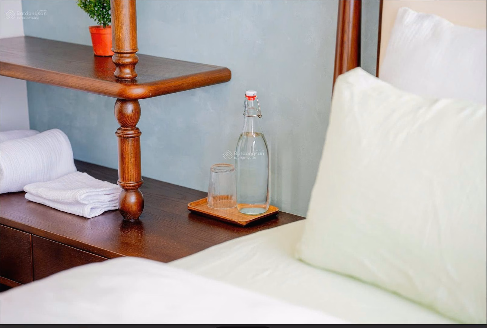 2 bedrooms, 2 bathrooms, fully furnished, Indochine building, Zurich building, 1 high floor - ready to move in immediately