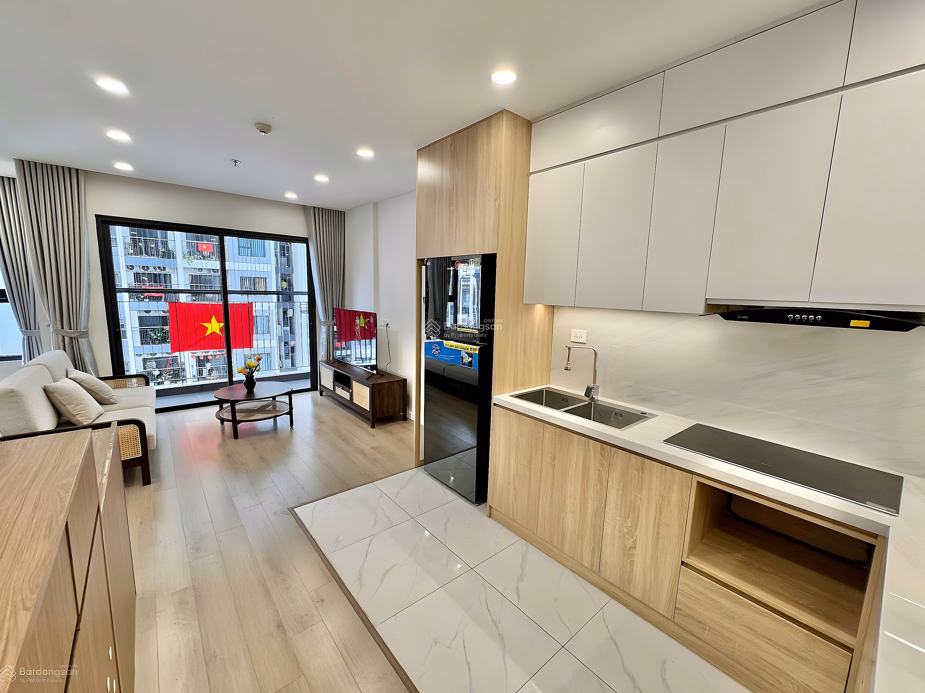 I sell 2 apartments 2 bedrooms 55m 3.8 billion, 2 bedrooms + 63.5m corner apartment 4.45 billion in high-end subdivision Vinhomes Smart City!