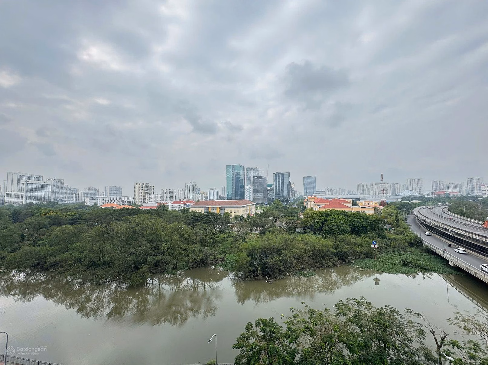 2 bedroom apartment for rent at The Infiniti Riviera Point District 7 | Fully furnished apartment priced at only 28 million/month