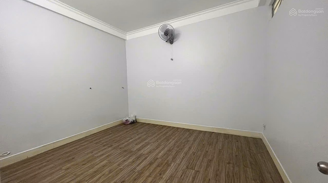 Apartment for rent 68m2 with 2 bedrooms, NTCB at Phan Xich Long C/c, price 8 million