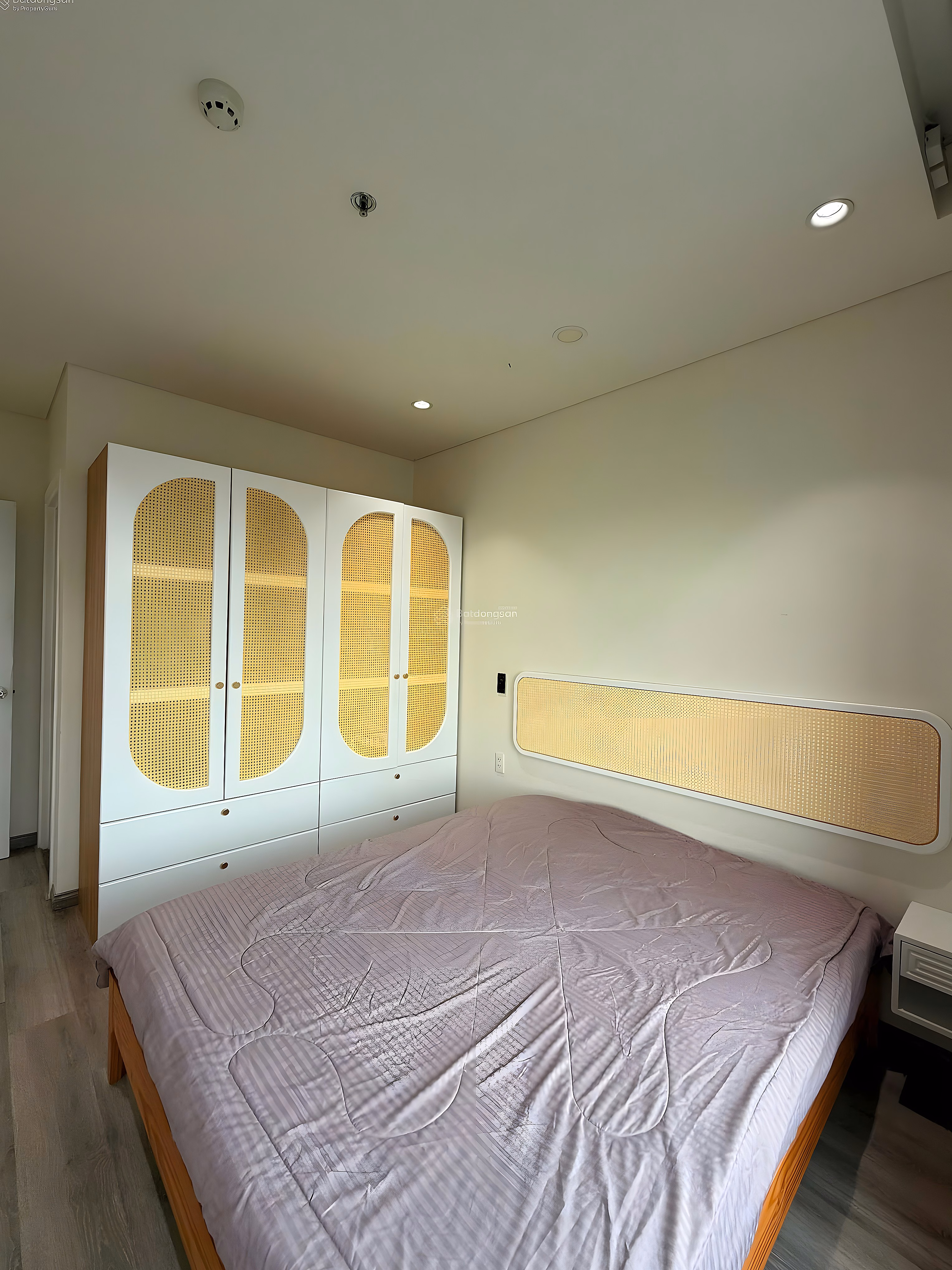 Monarchy apartment for rent, 2 bedrooms, 75m², fully furnished, beautiful Han river view, price 20 million/month