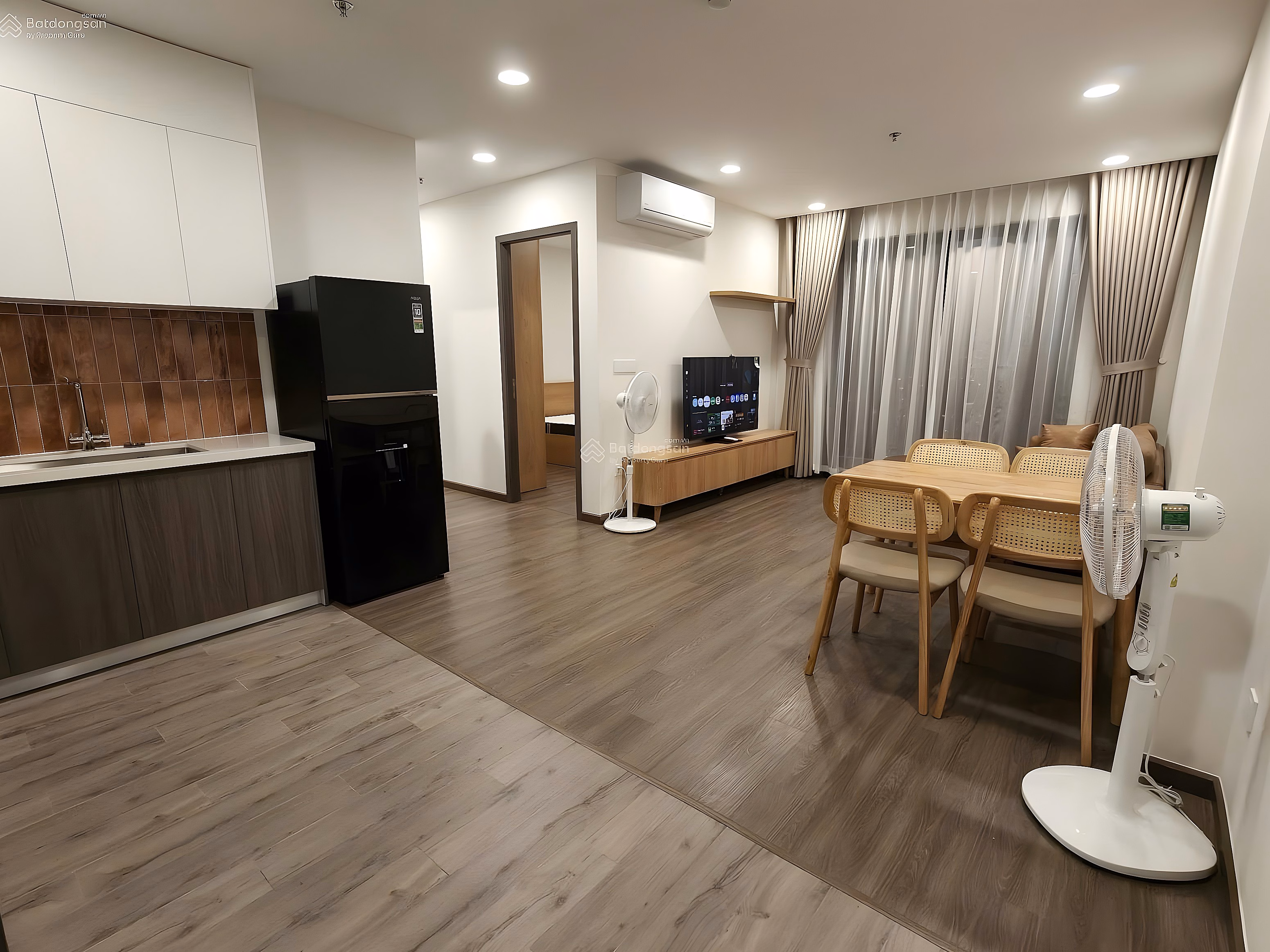 Owner rents FPT Plaza 3 apartment, 2 bedrooms, fully furnished, available for rent to foreign guests