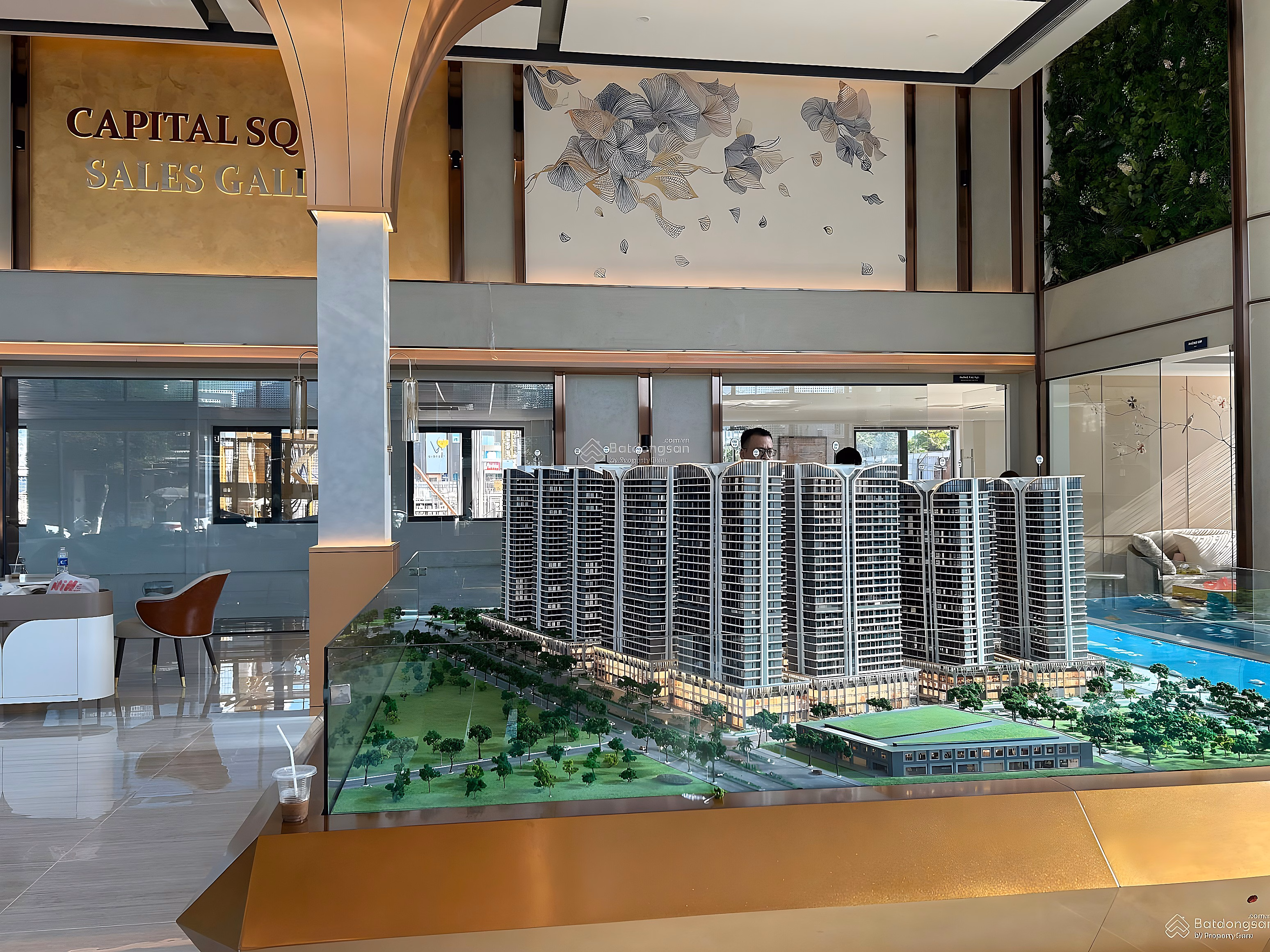 Quick sale of corner apartment with 2 bedrooms+ and 3 bedrooms facing the Han River with large area at Capital Square from only 7 billion