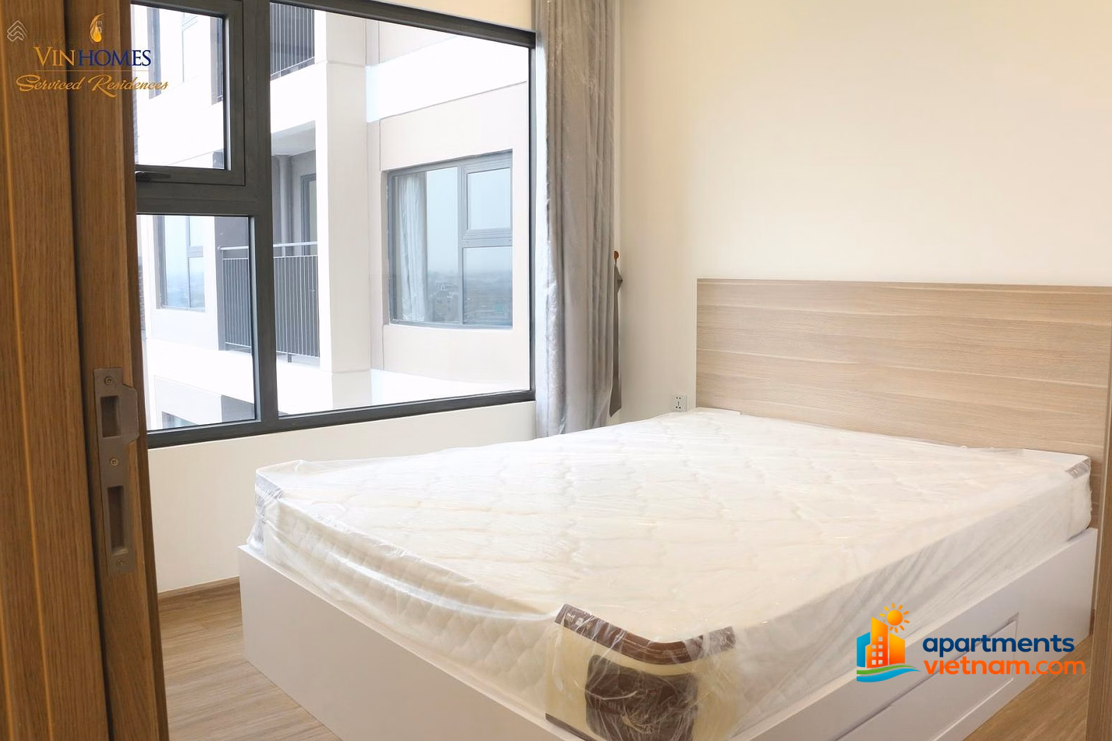 My house for rent is 1 bedroom + 1 S1 Smart City BC facing Northwest, fully furnished, 8 million/month
