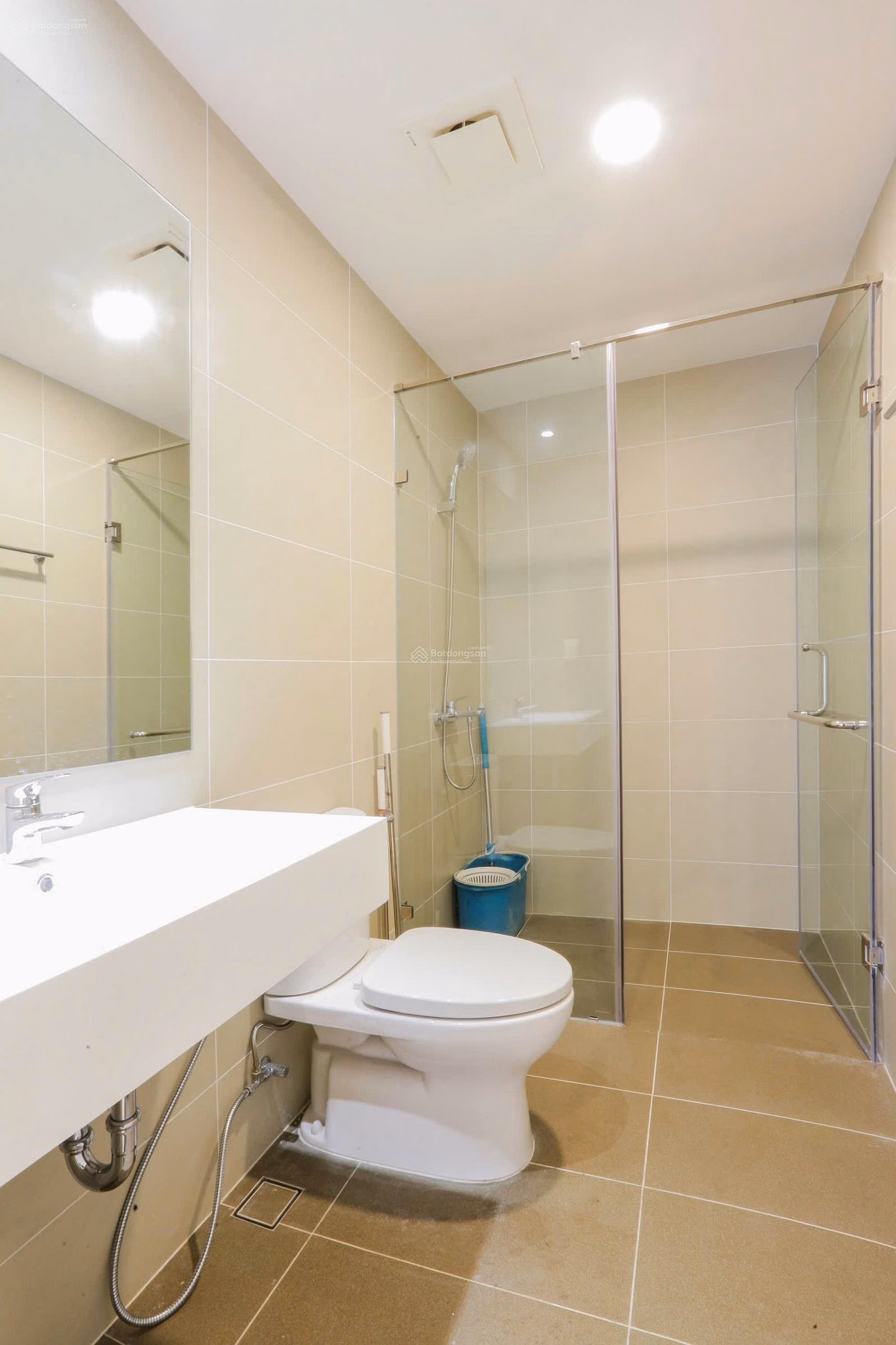 Good price: Owner sells Kosmo apartment 161 Xuan La, 102m², 3 bedrooms, 2 bathrooms, fully furnished 12.x billion***