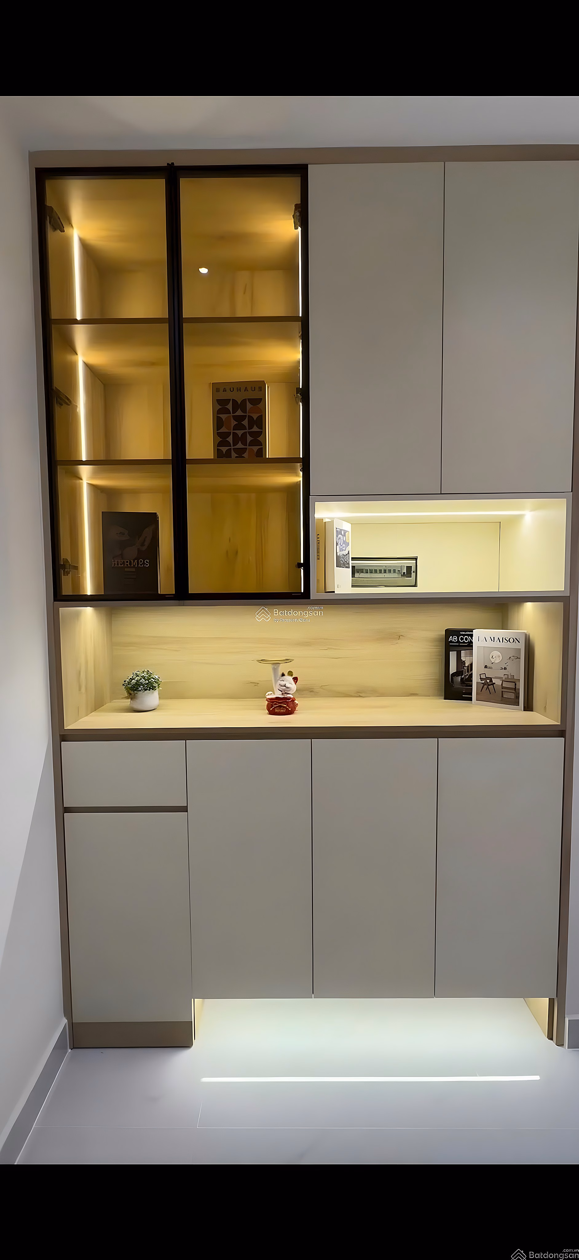 SKY GARDEN 3 APARTMENT FOR SALE, PHU MY HUNG, DISTRICT 7 - 3 BRs, 2 WCs, HIGH QUALITY FURNITURE, ON BOOKING 40 MILLION/MONTH