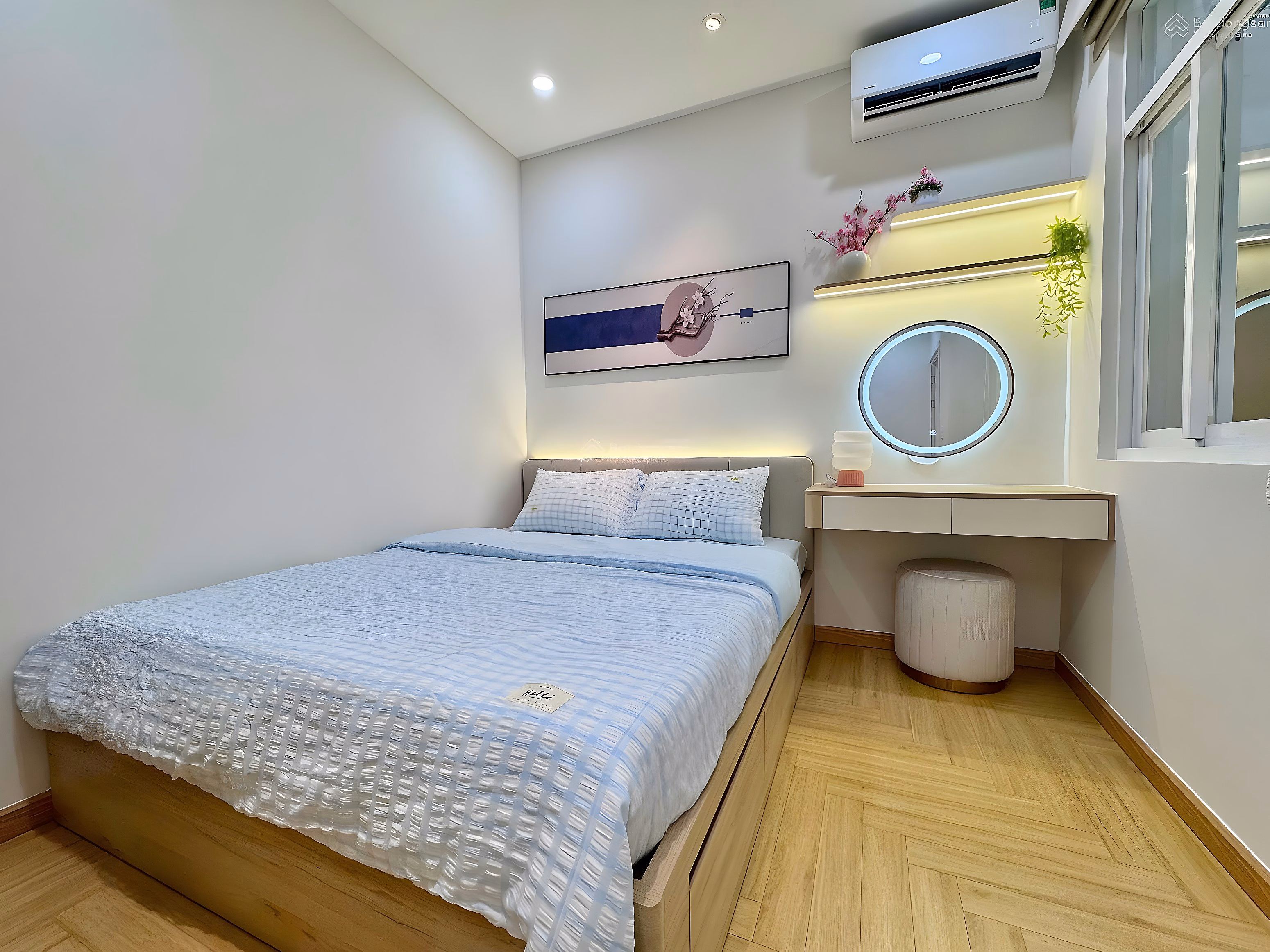 SKY GARDEN 3 APARTMENT FOR SALE, PHU MY HUNG, DISTRICT 7 - 3 BRs, 2 WCs, HIGH QUALITY FURNITURE, ON BOOKING 40 MILLION/MONTH