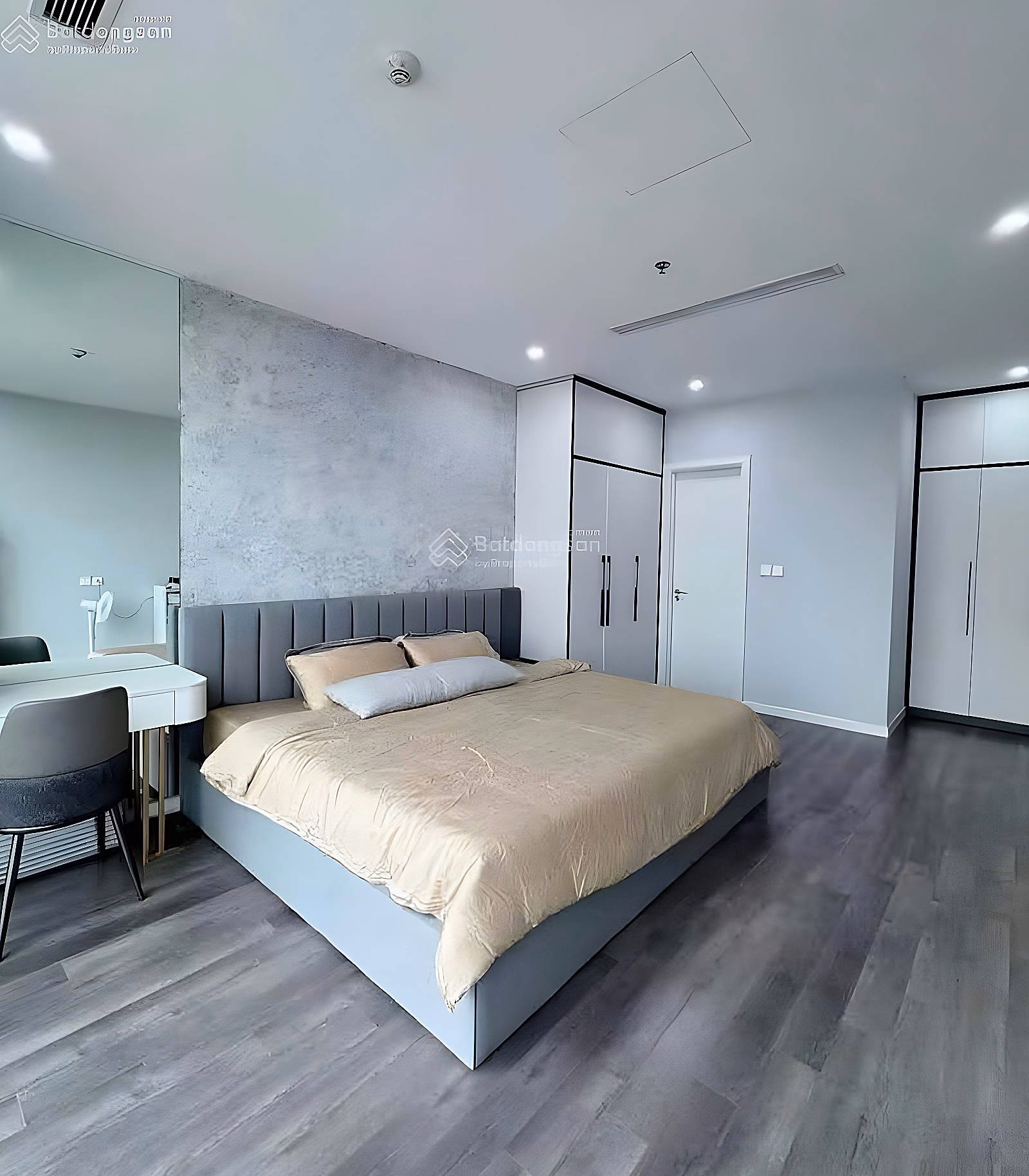 Management Board synthesizes Royal City apartment fund 2 bedrooms - 3 bedrooms - 4 bedrooms duplex, penthouse priced from only 16 million/month