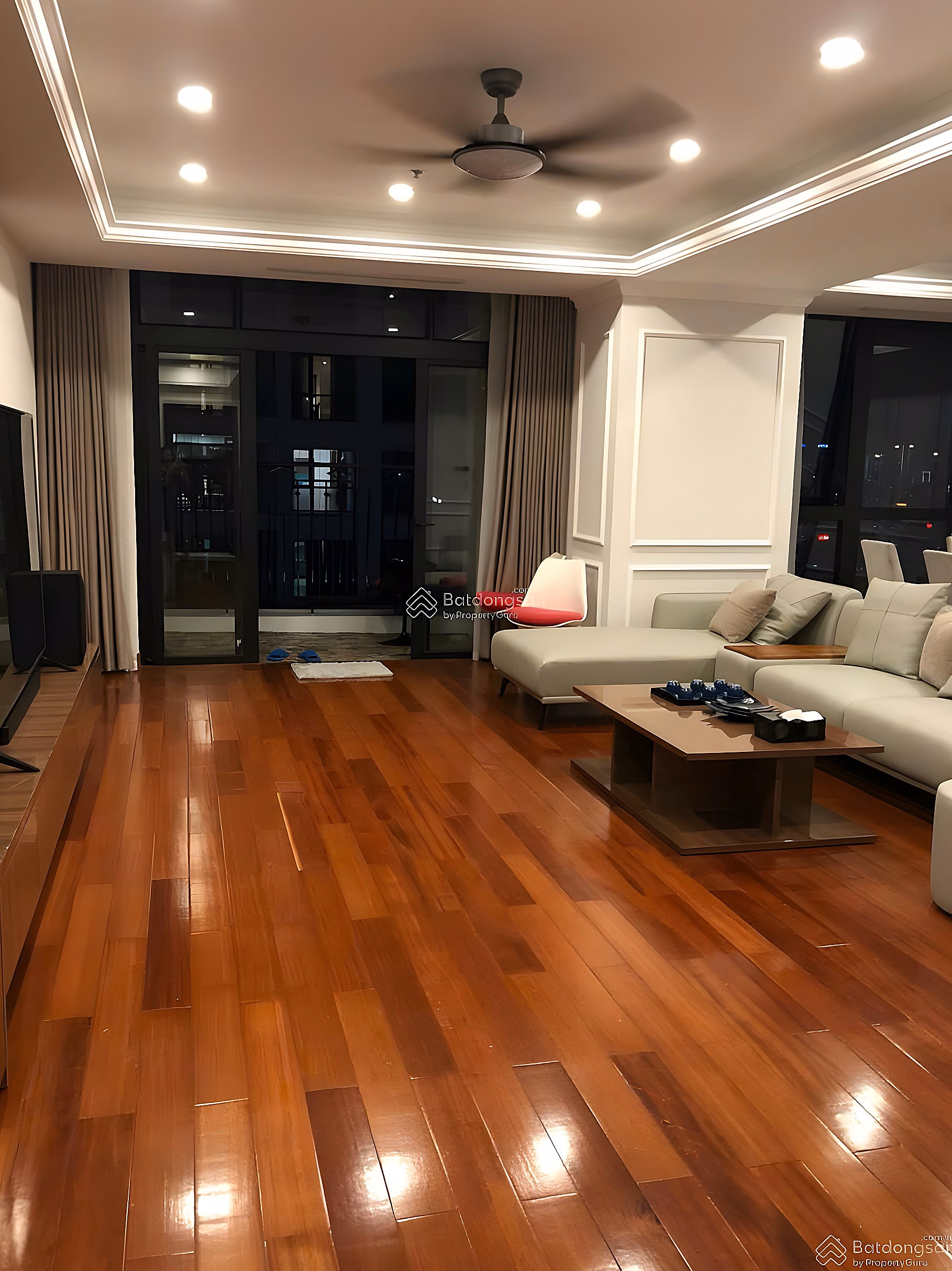 Management Board synthesizes Royal City apartment fund 2 bedrooms - 3 bedrooms - 4 bedrooms duplex, penthouse priced from only 16 million/month