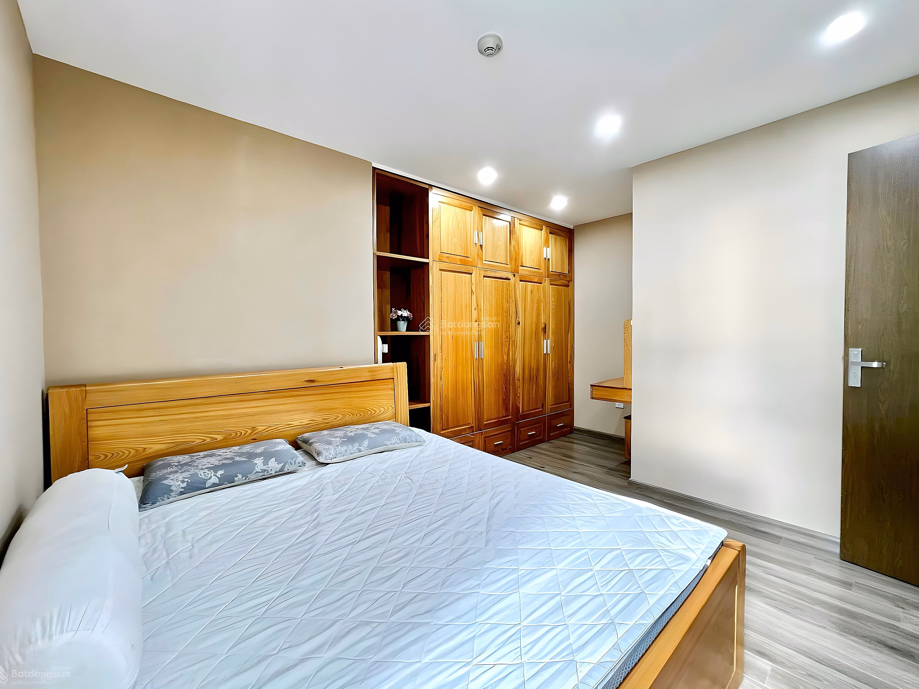 Apartment for rent with 1 bedroom, 1 bathroom, super price 13 million, 42m2 at HUD Building Nha Trang