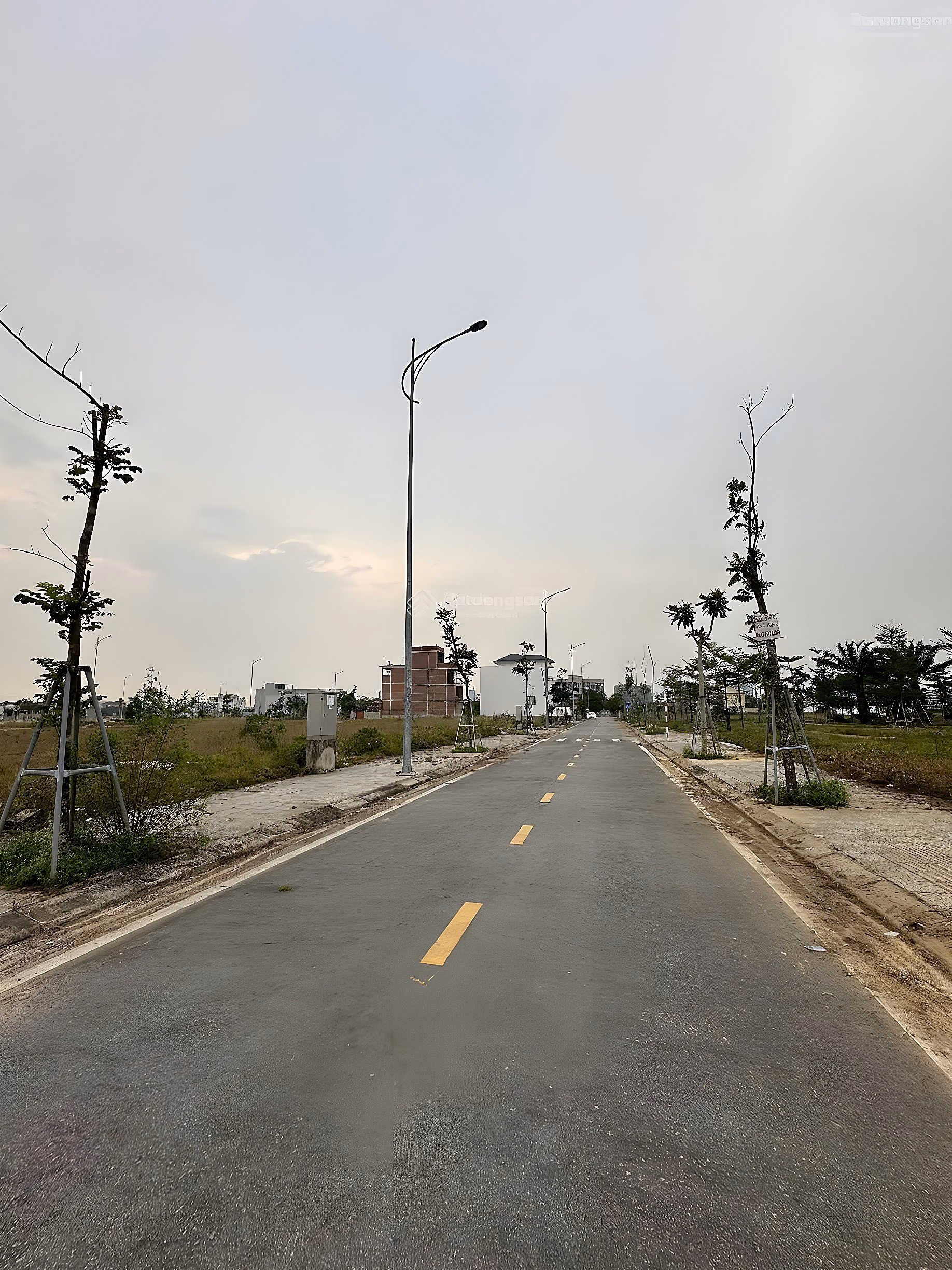 KQH Thuy Duong land with park view on 3 open sides, 150m2, price 4 billion 8