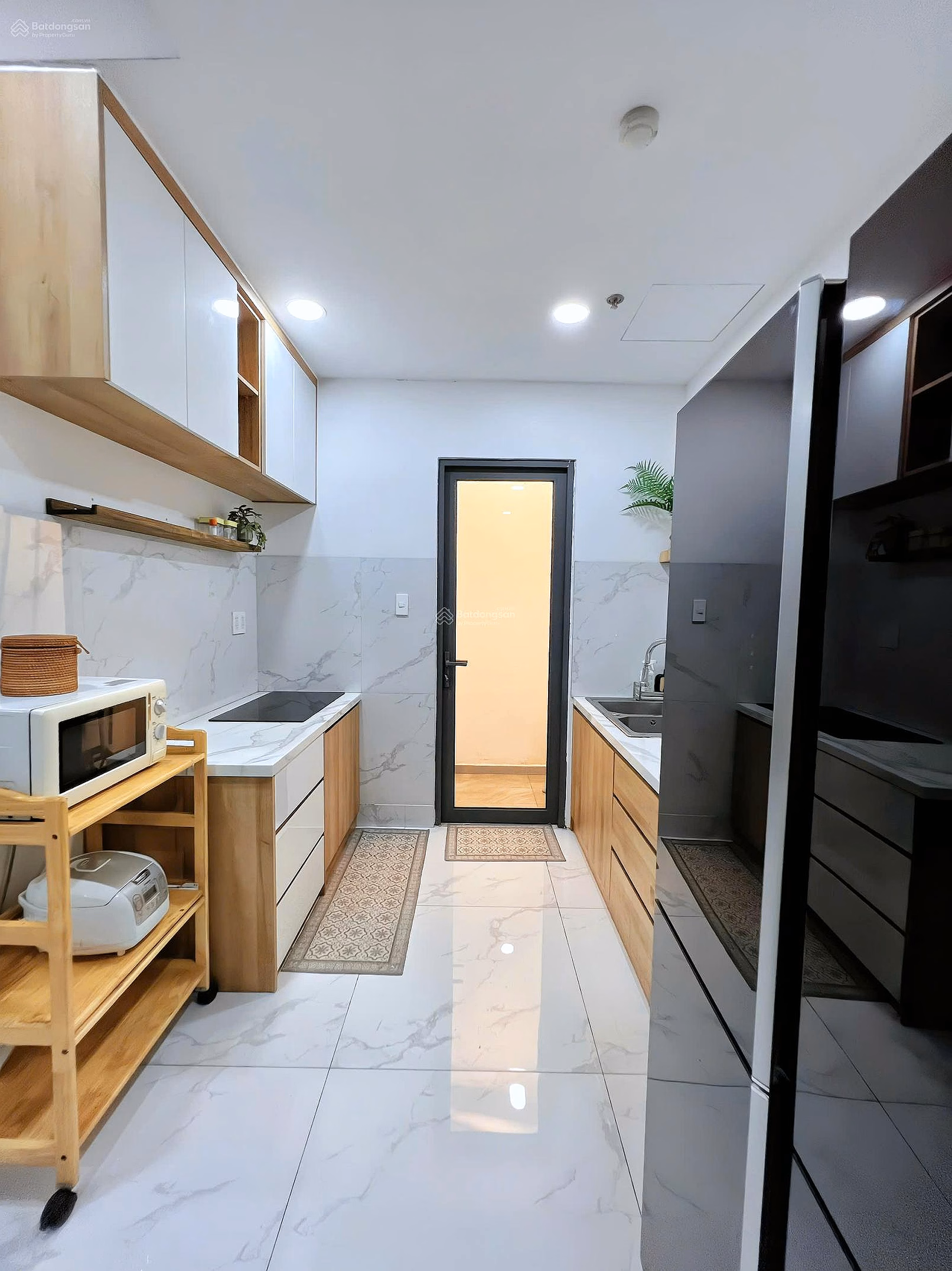 District 2 Central Penthouse only 9.6 billion full of beautiful, luxurious and smooth high-end furniture