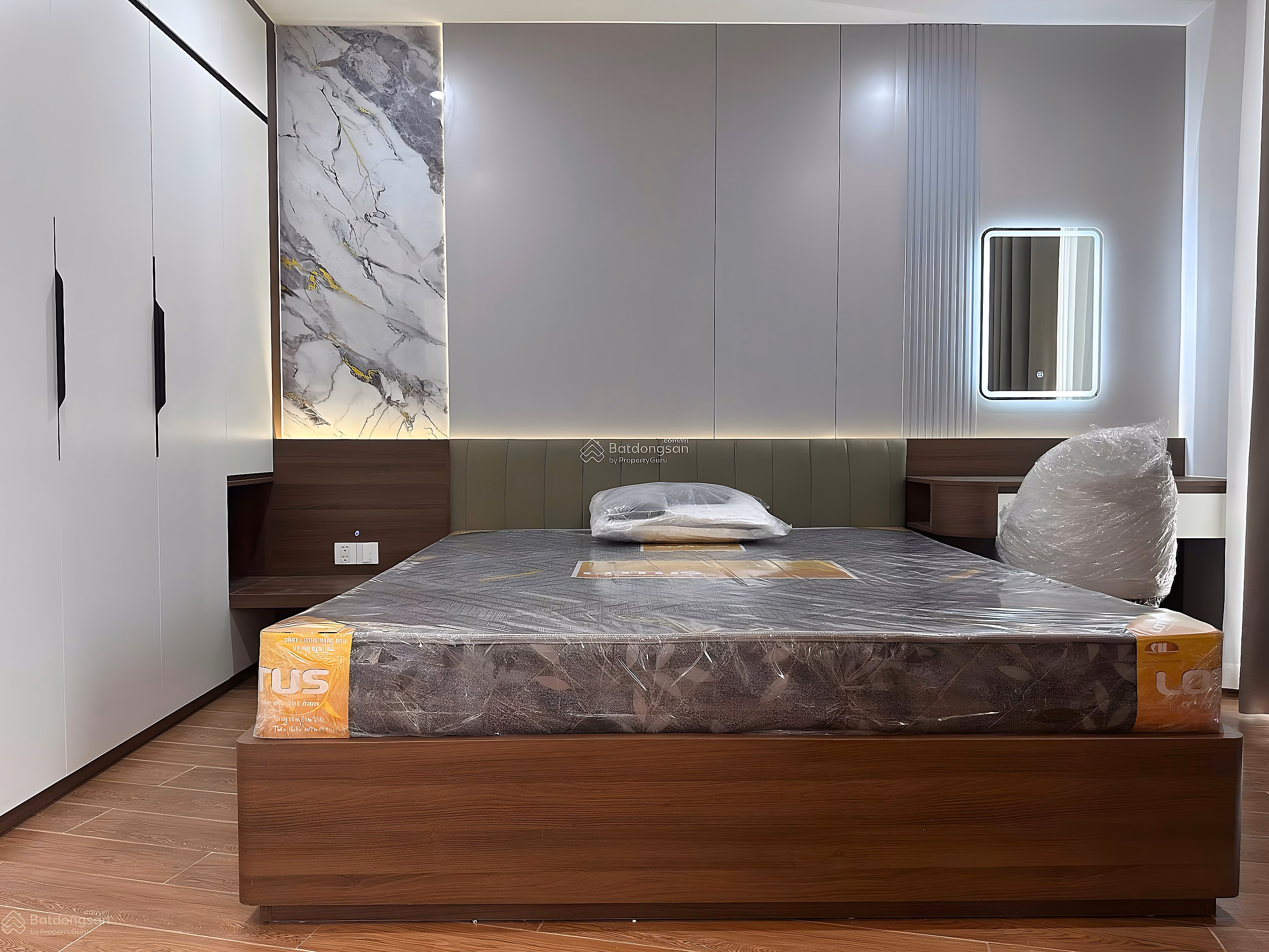 Modern apartment right next to the 5-star Hilton Bach Dang hotel, direct view of the Han River, and fireworks viewing