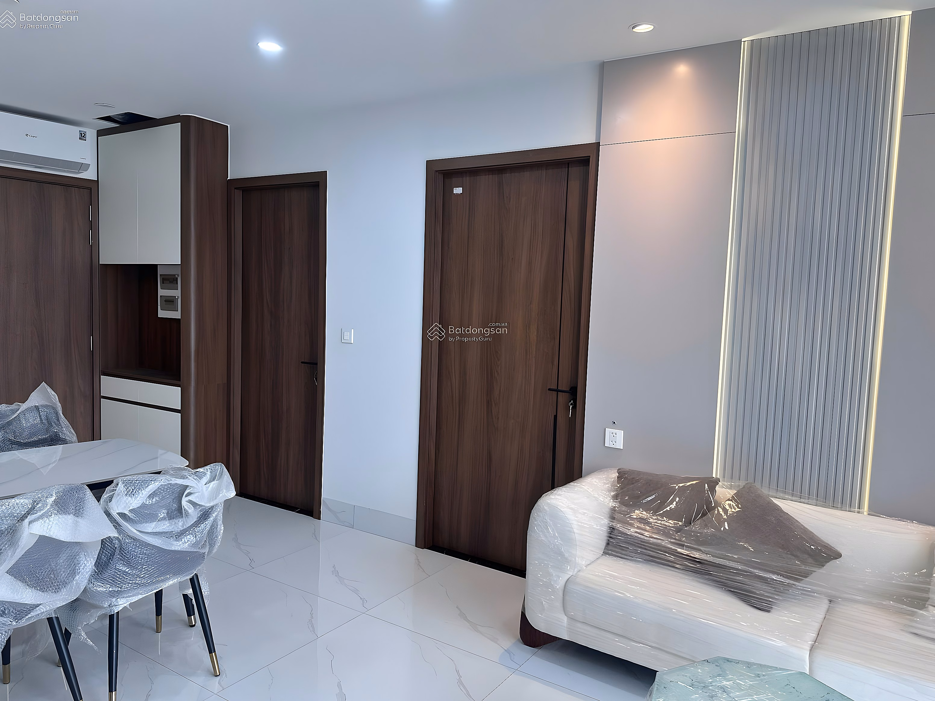 Modern apartment right next to the 5-star Hilton Bach Dang hotel, direct view of the Han River, and fireworks viewing