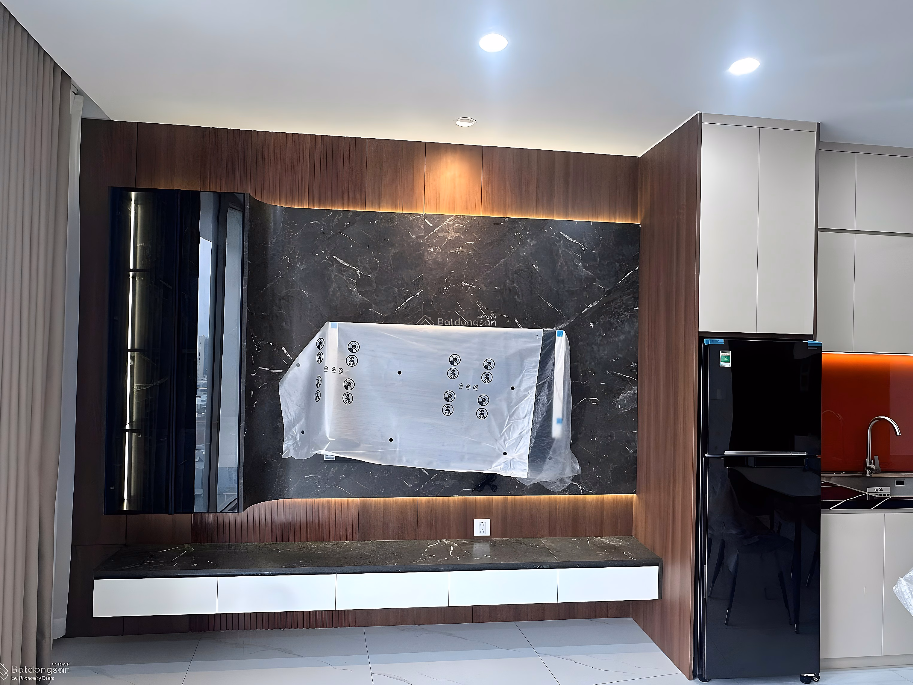 Modern apartment right next to the 5-star Hilton Bach Dang hotel, direct view of the Han River, and fireworks viewing