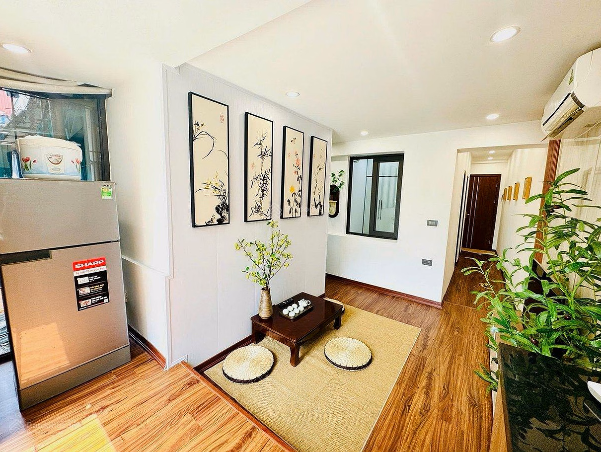 Dong Xa collective apartment for sale, corner lot, 80m2, 3 bedrooms, 2 bathrooms. 4.65 billion. Contact: 0982 851 ***