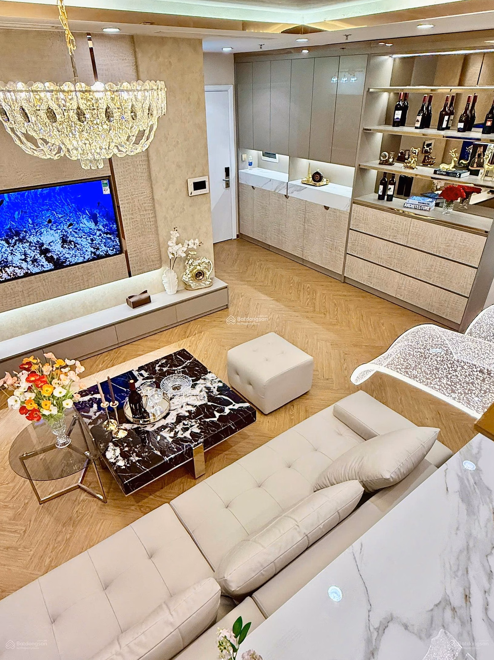 Selling 3-bedroom apartment Oriental Plaza Tan Phu, 105m² area, flexible bank loan support