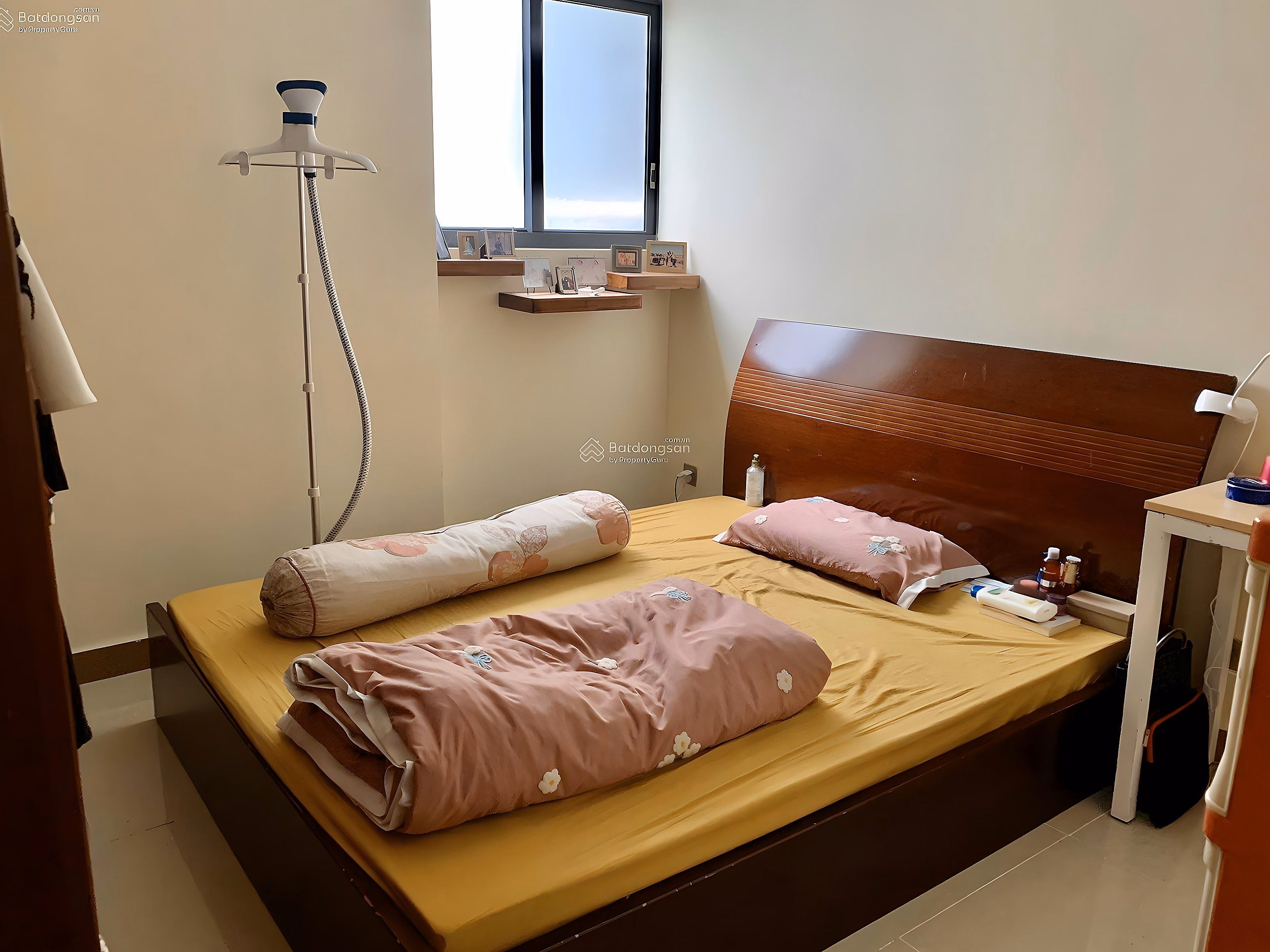 Family needs urgent capital to quickly sell Lac Long Quan apartment in District 11 with 2 bedrooms for 2.55 billion