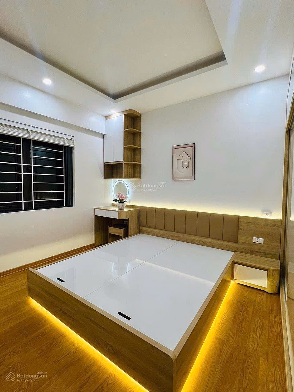 The owner is selling a 85m2 corner house with red book at OCT - DN1 Bac Linh Dam