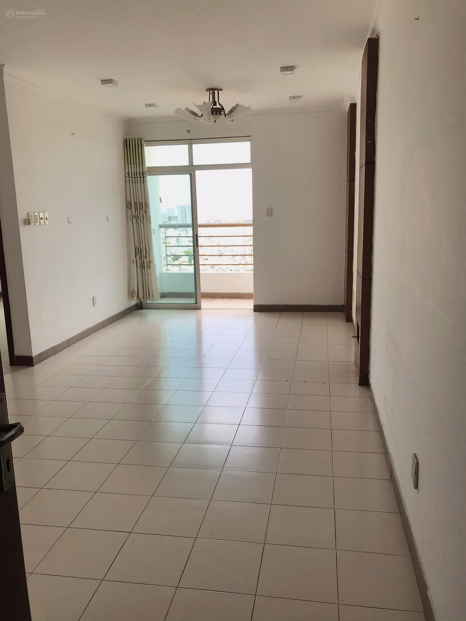 [OWNER - NO MG-QC] Phuc Thinh Apartment District 5 - 65m² - 2 bedrooms - Currently living in - Price 4 billion, free full furniture