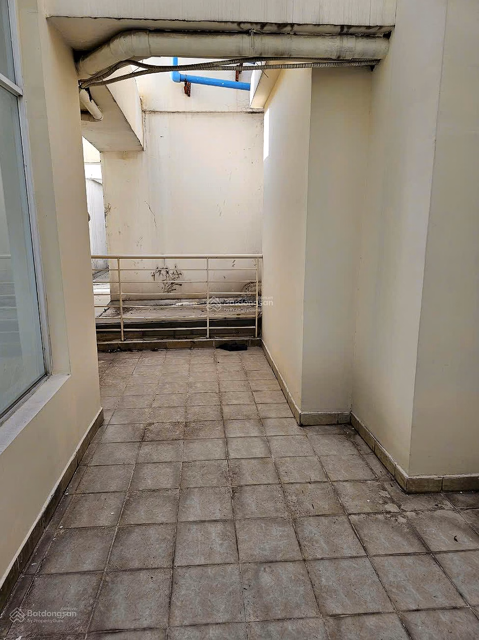 Penthouse apartment for sale in Giai Viet Hoang Anh 854 Ta Quang Buu, Chanh Hung Ward