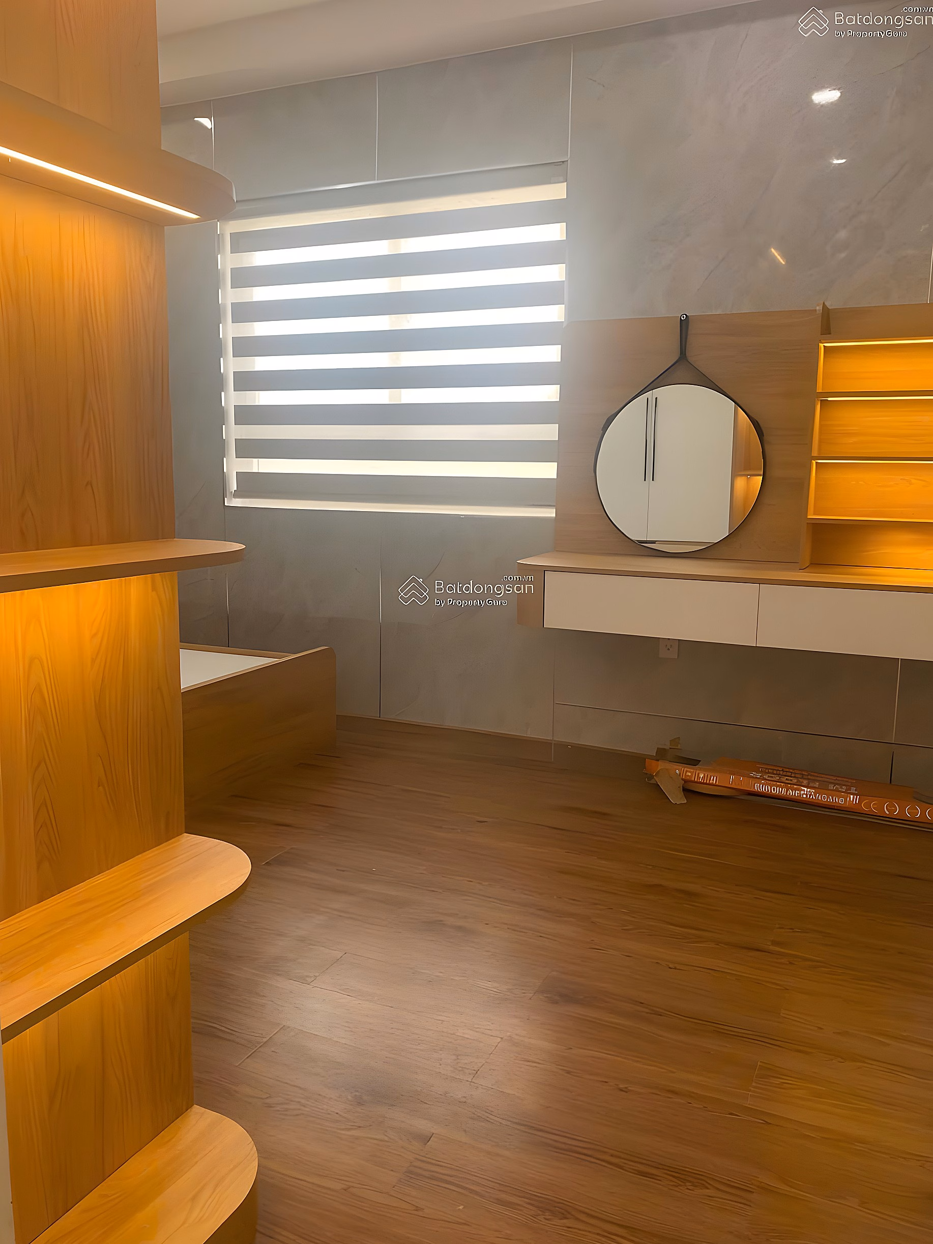 Corner apartment for rent, 75m², Hoang Quan apartment, full of high-class furniture, beautiful airy view