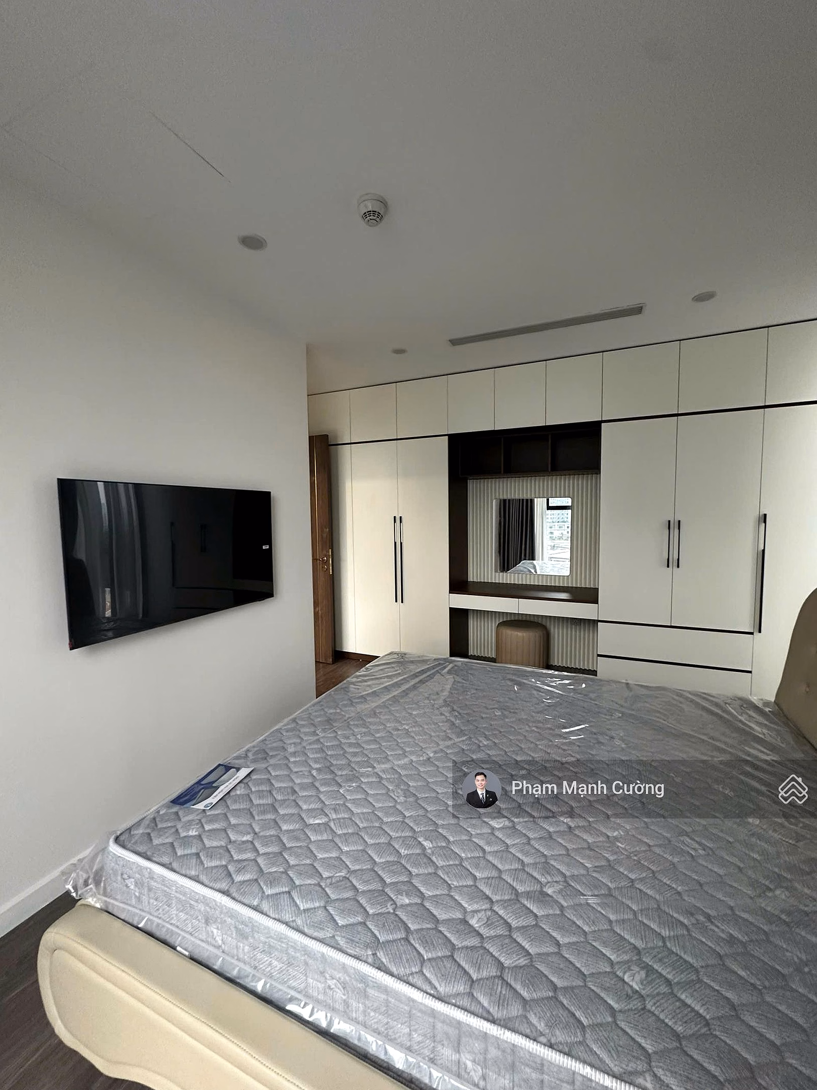 Sunshine City for rent 3 bedrooms 2 bathrooms | 23 million to move in for a day - fully furnished + corner apartment