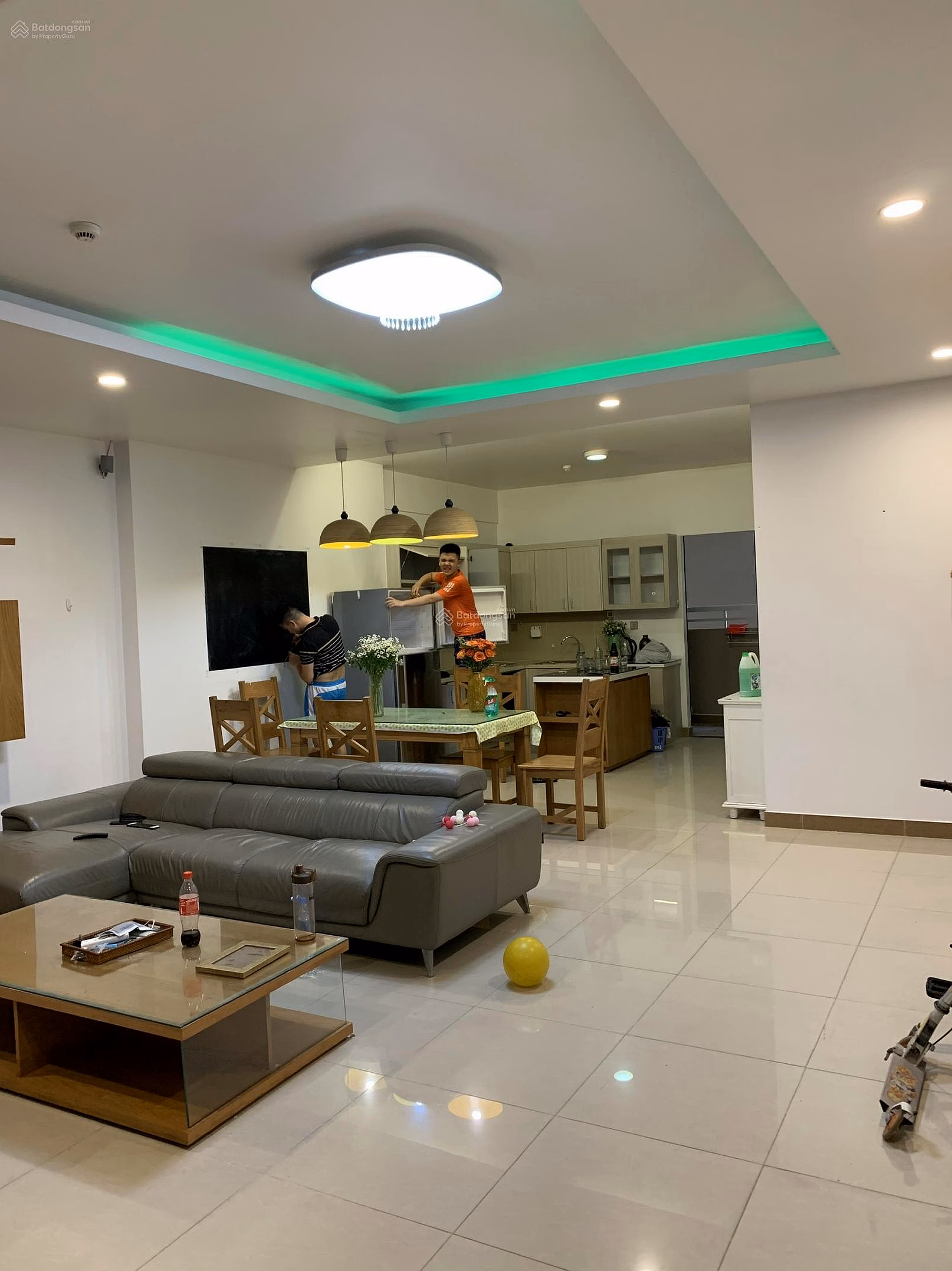 Selling apartment 147m2 - 3 bedrooms - 4 bathrooms C/C Era Town, District 7. Price 4 billion 750