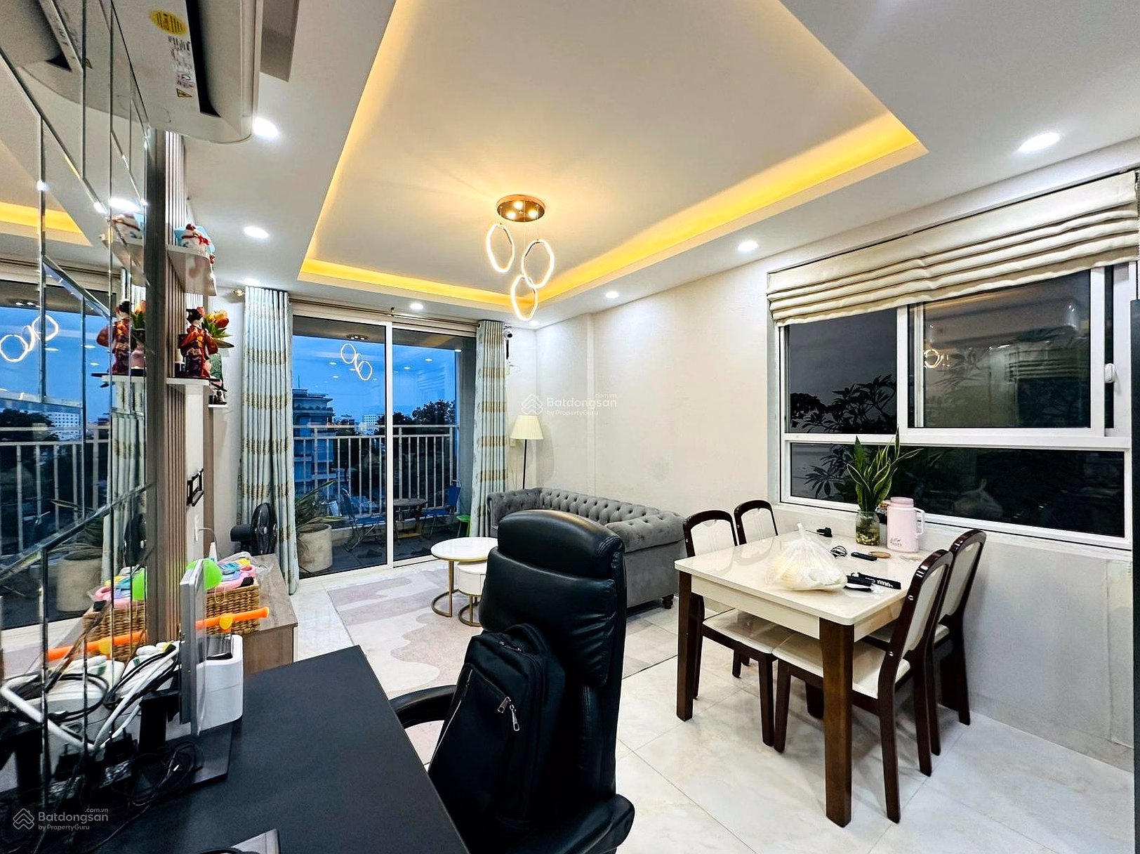 Selling The Botanica apartment 2 bedrooms 2 bathrooms fully furnished near the airport 73m2 price 6.2 billion to receive the house immediately