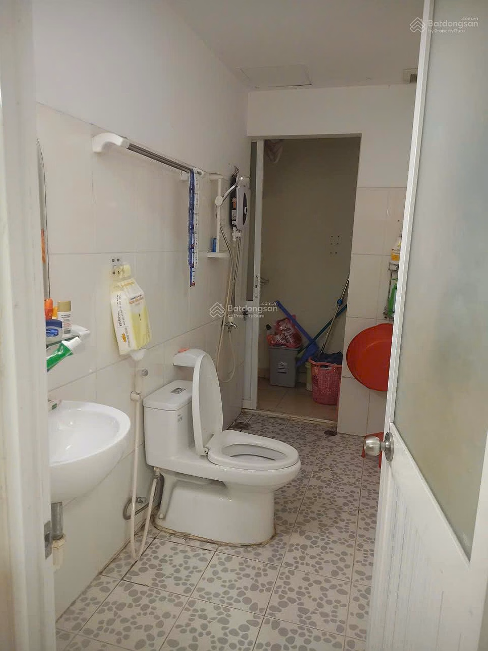 Hung Ngan Garden apartment for sale, 2.4 billion, 67m2, 2 bedrooms, 2 bathrooms, owner