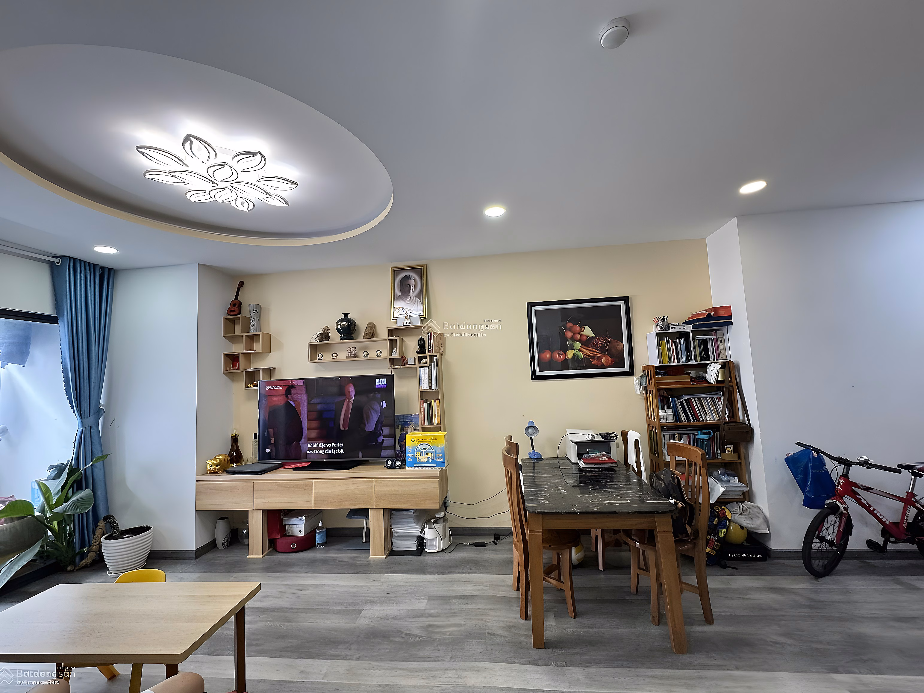 With a large apartment with a diagonal view of the sea, customers should not miss this opportunity