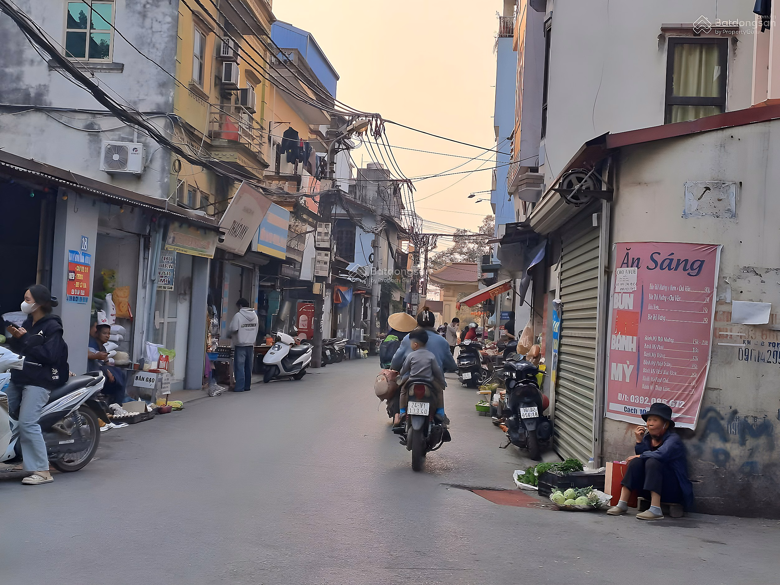 Owner needs to sell house in Trau Quy center, Gia Lam - 3 bedrooms, 2 bathrooms - Price only 7.9 billion