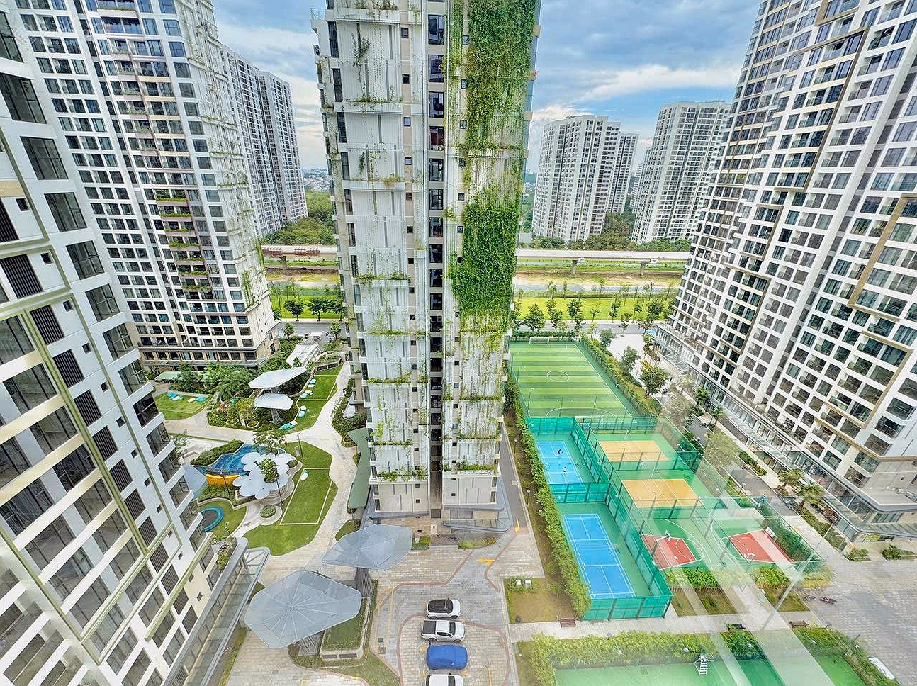 Good price rare 2 bedroom apartment 73m2 open view inside Lumière Boulevard luxury apartment only 4.2 billion